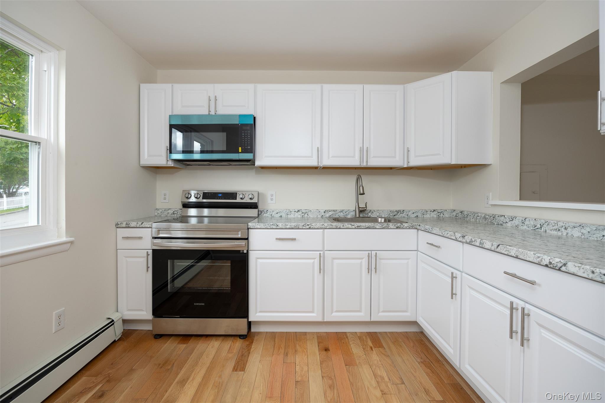 502 Harbor View Court Property Photo 4