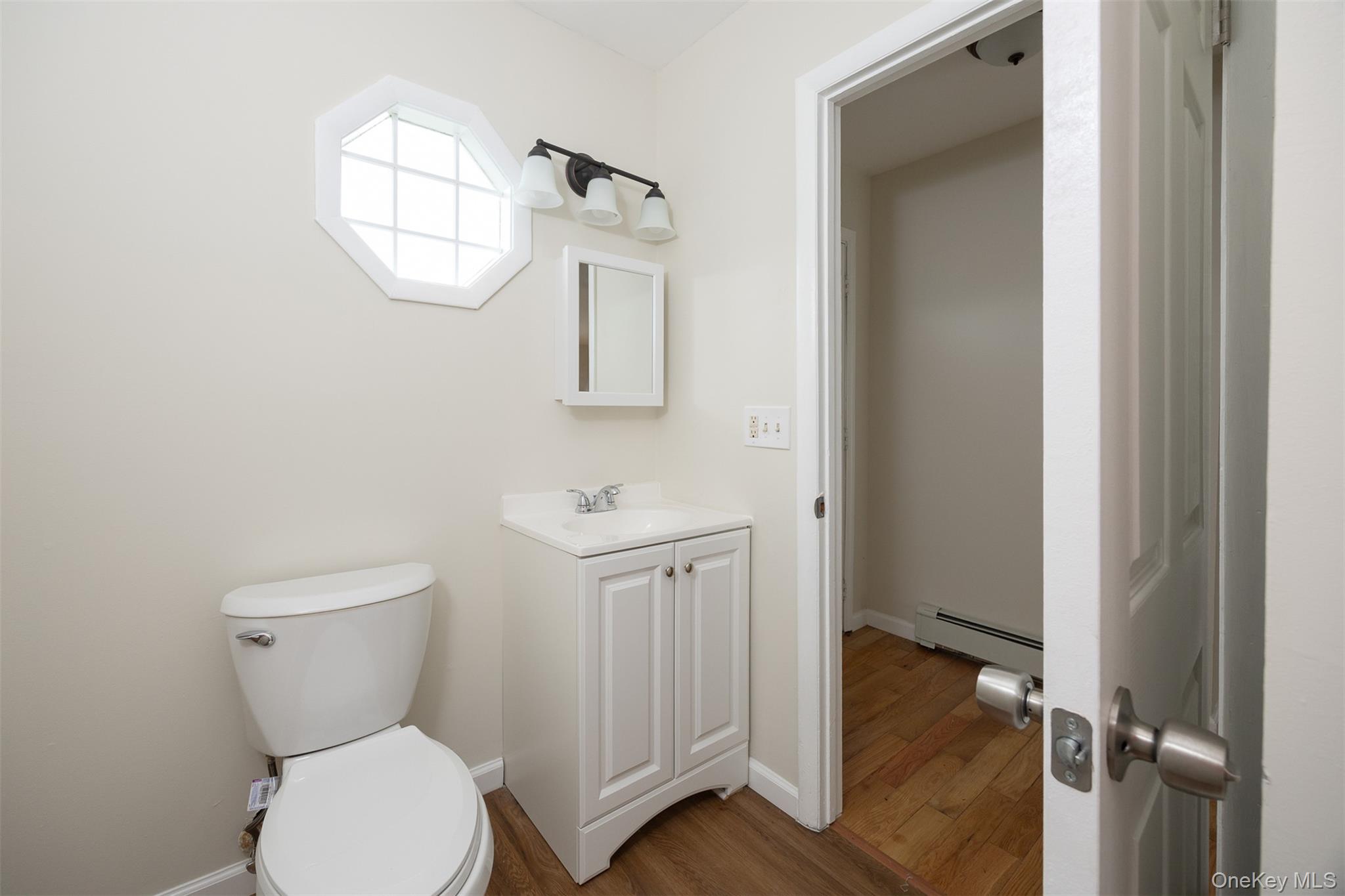 502 Harbor View Court Property Photo 6