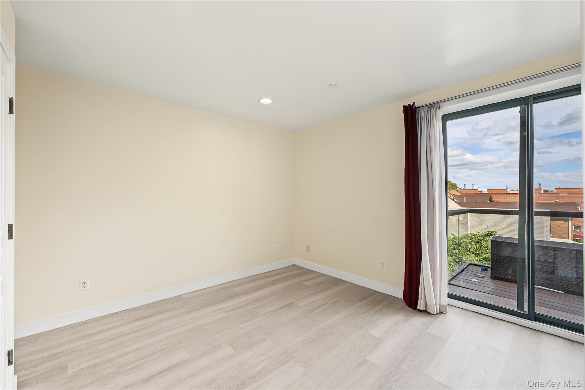 41-39 149th St 3f Property Photo 17