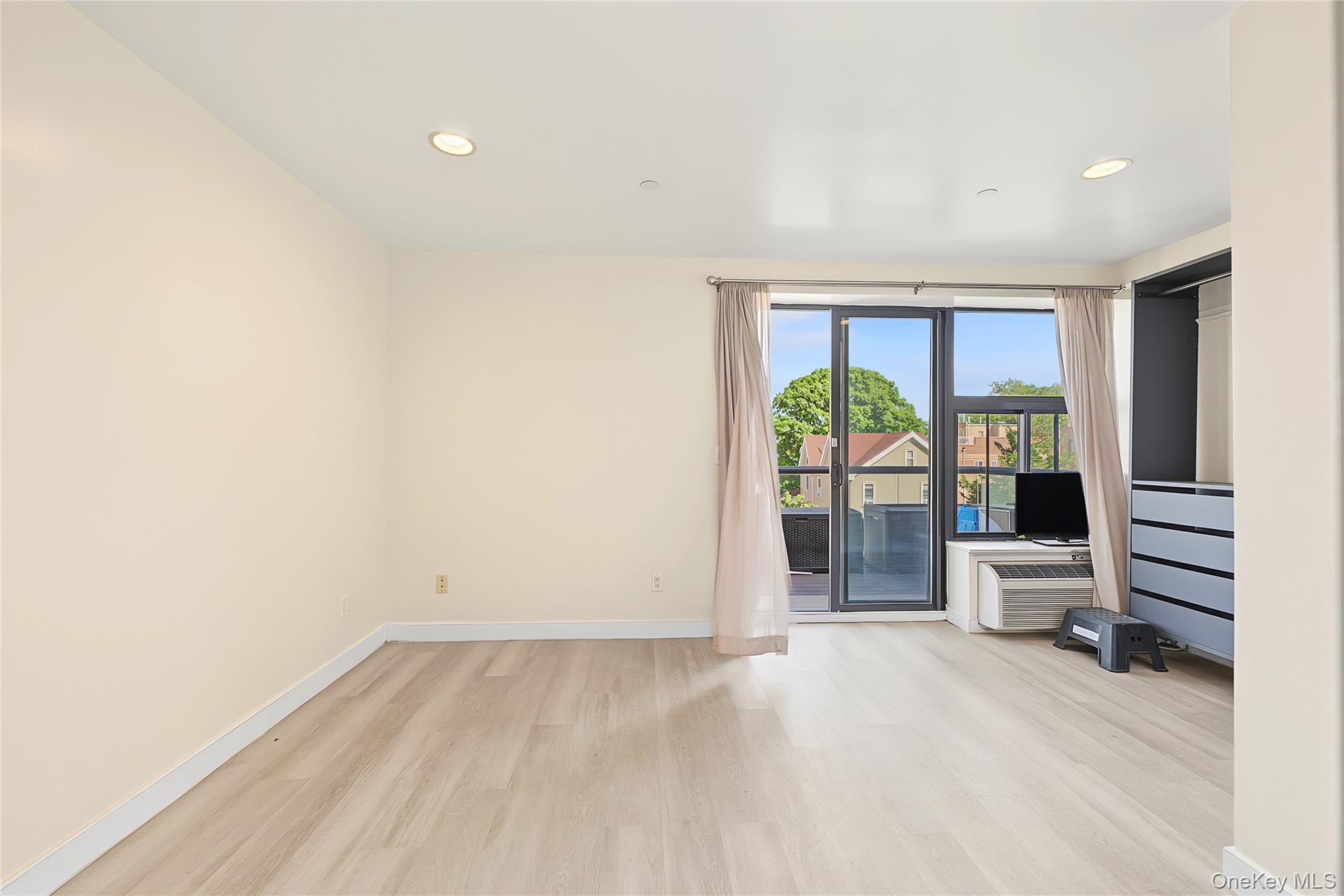 41-39 149th St 3f Property Photo 18