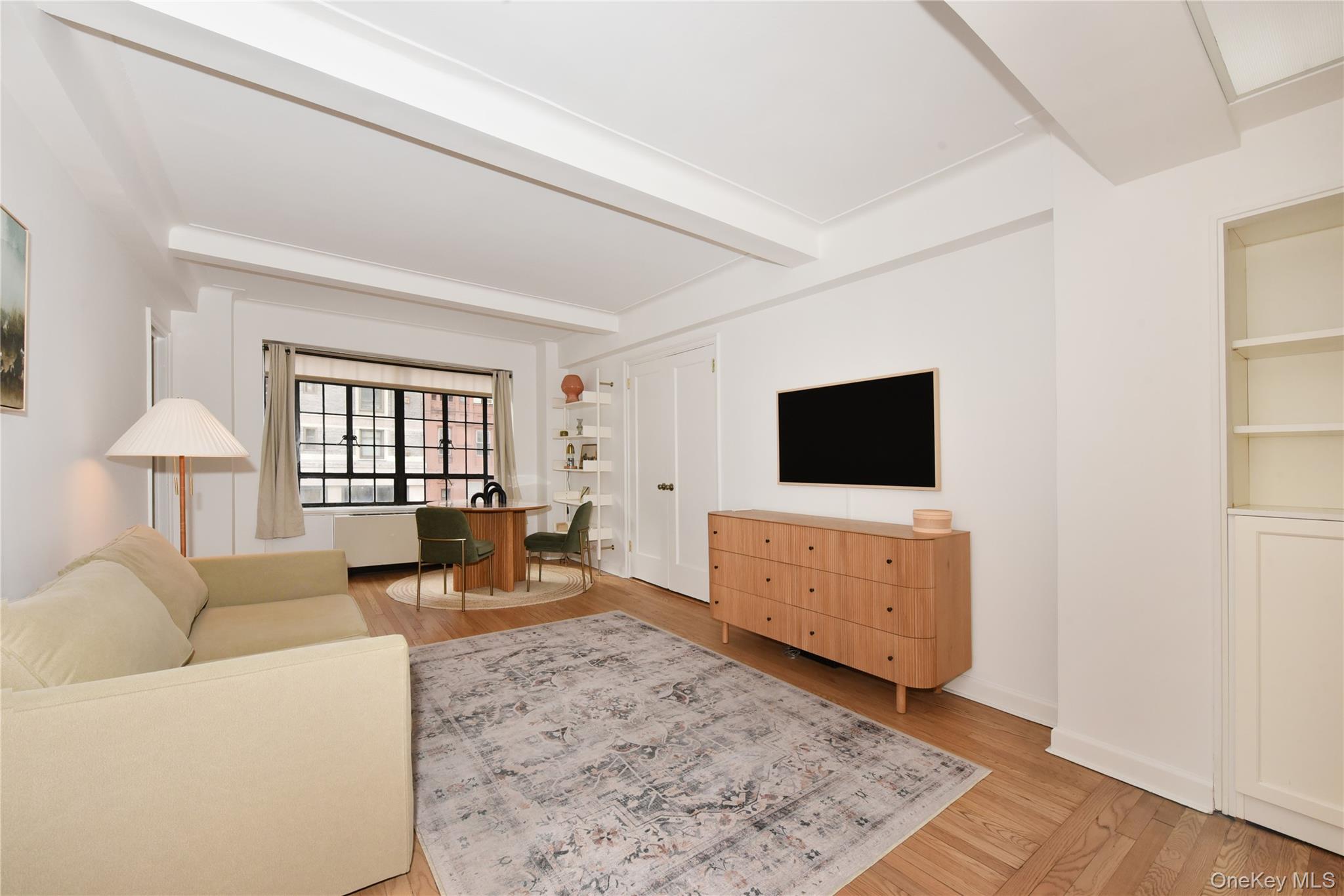 10 Park Avenue 4b Property Photo 3