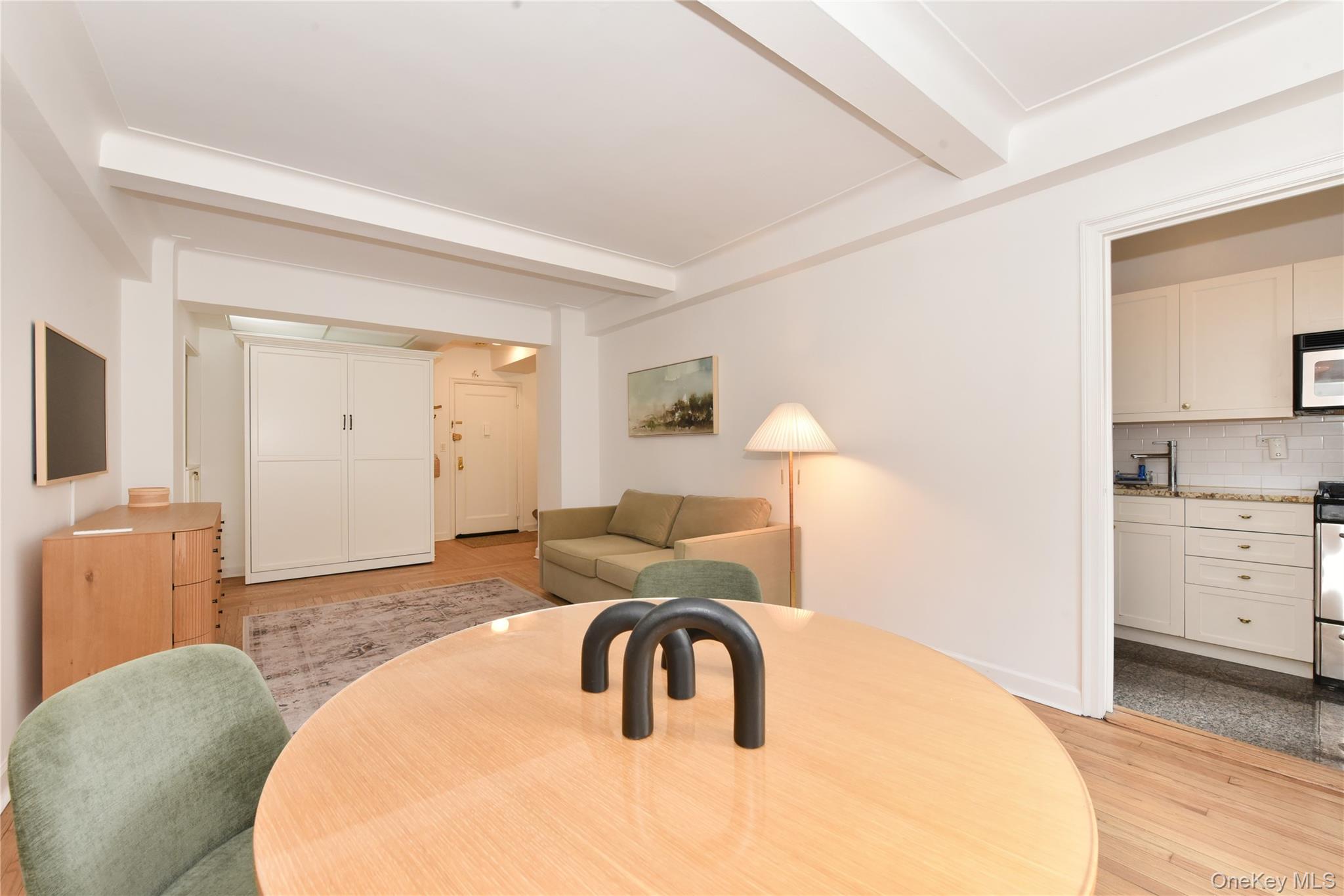 10 Park Avenue 4b Property Photo 5
