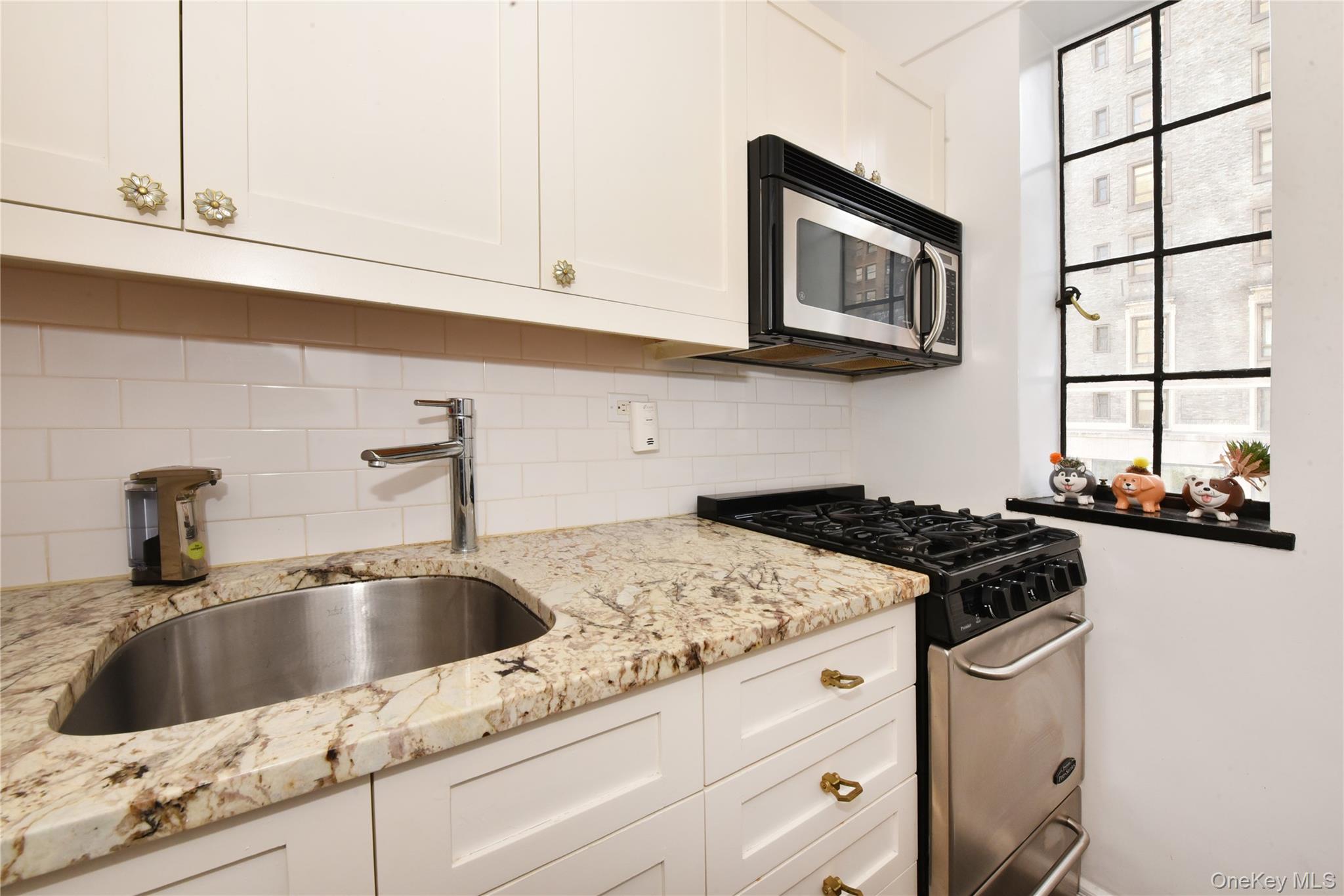 10 Park Avenue 4b Property Photo 9
