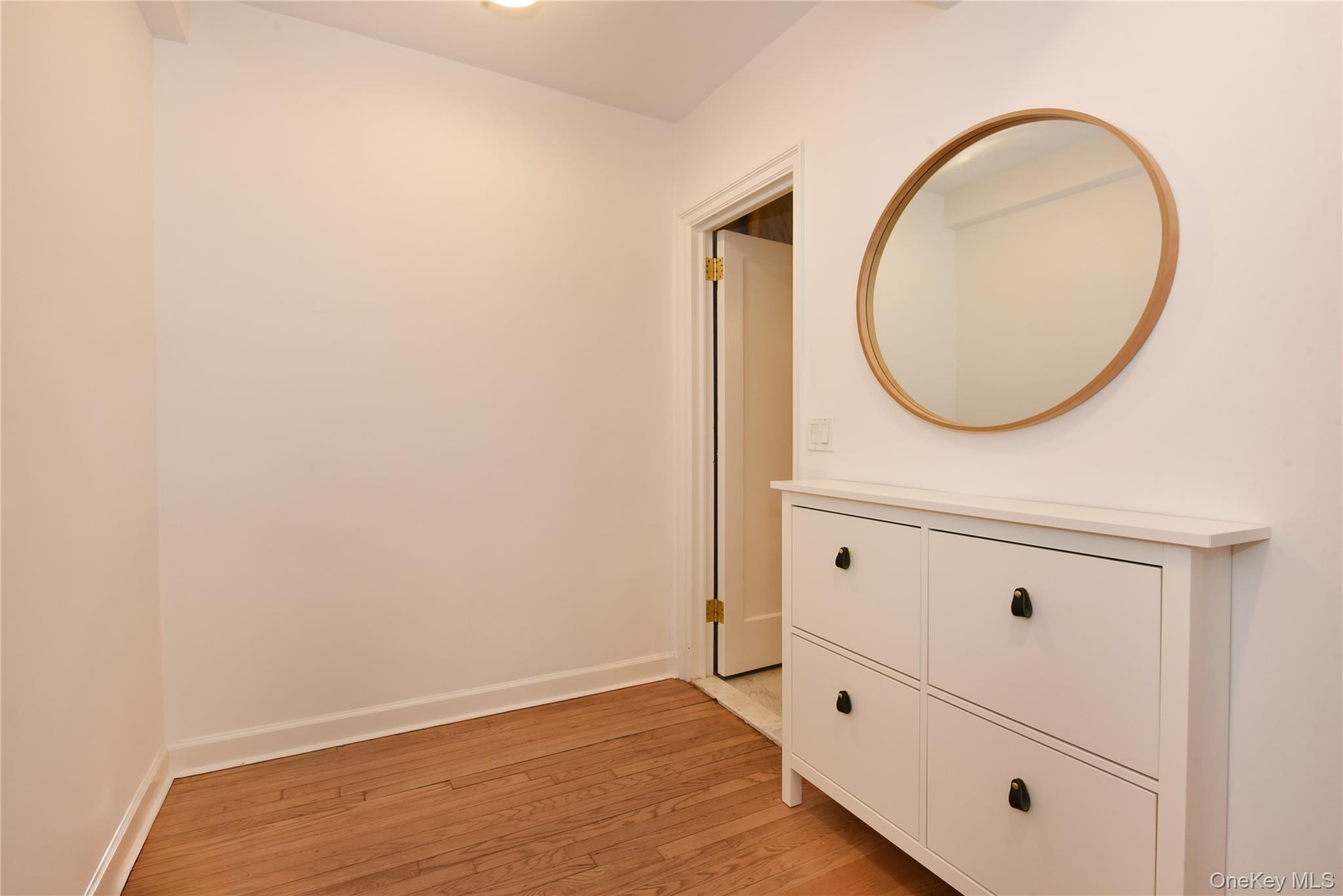 10 Park Avenue 4b Property Photo 12
