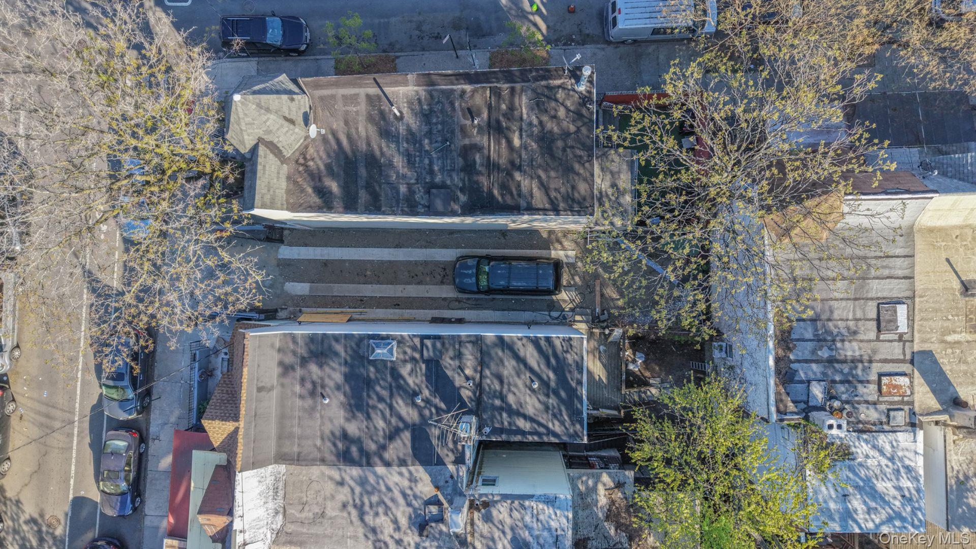 416 E 182nd Street Property Photo 4