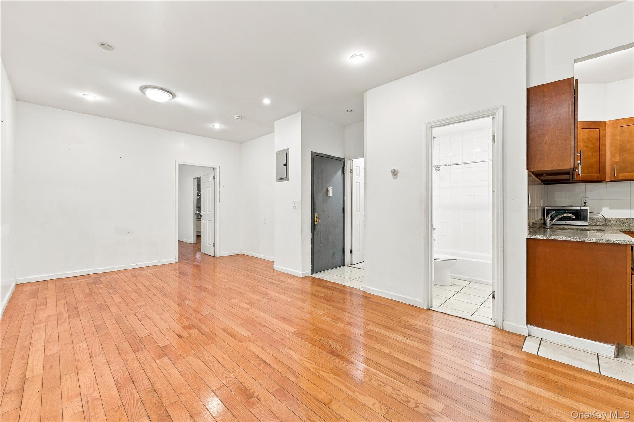 1962 Coney Island Avenue Property Photo 13