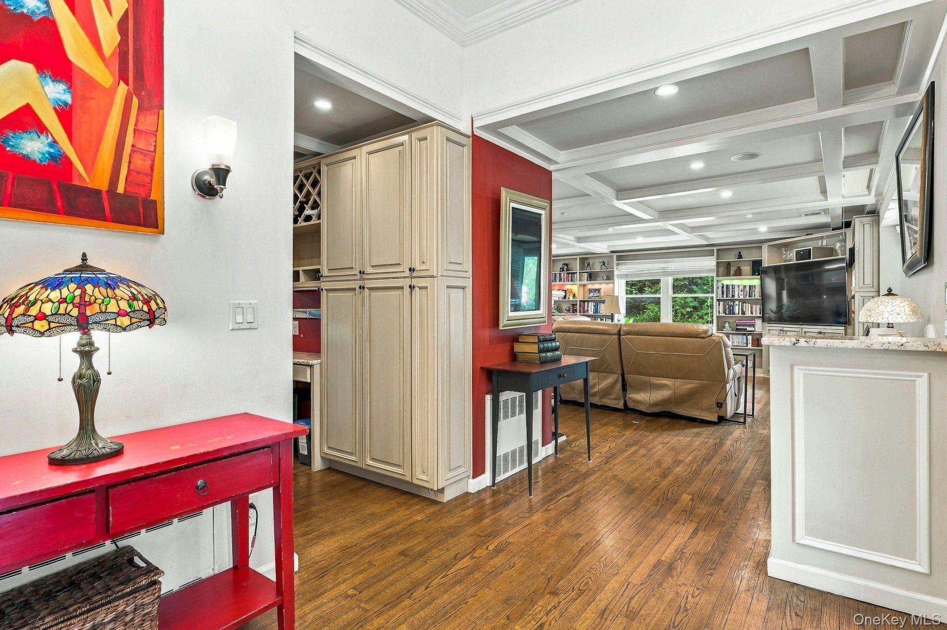 24 Avenue B Property Photo 9