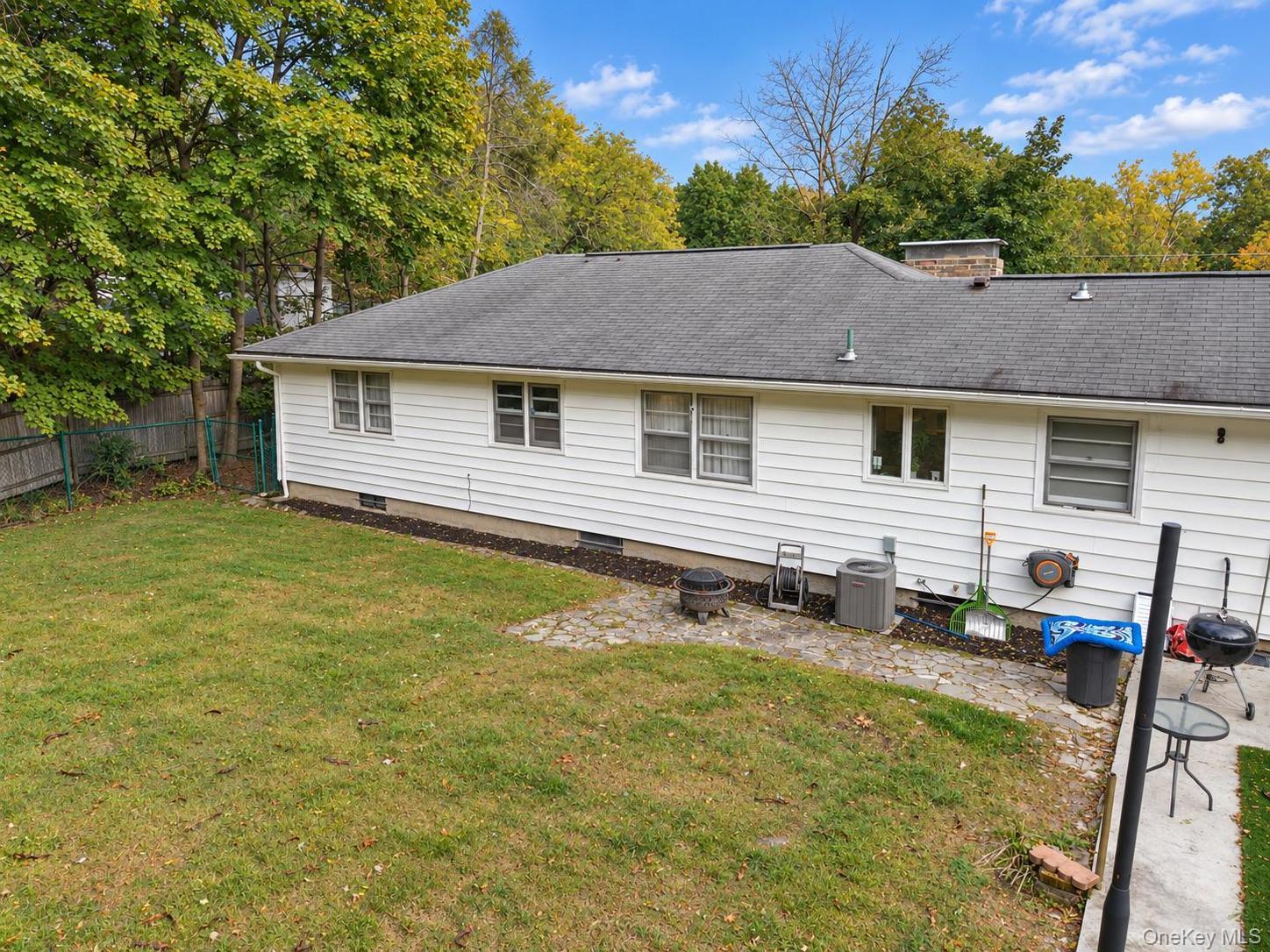 15 Randall Heights Property Photo 38