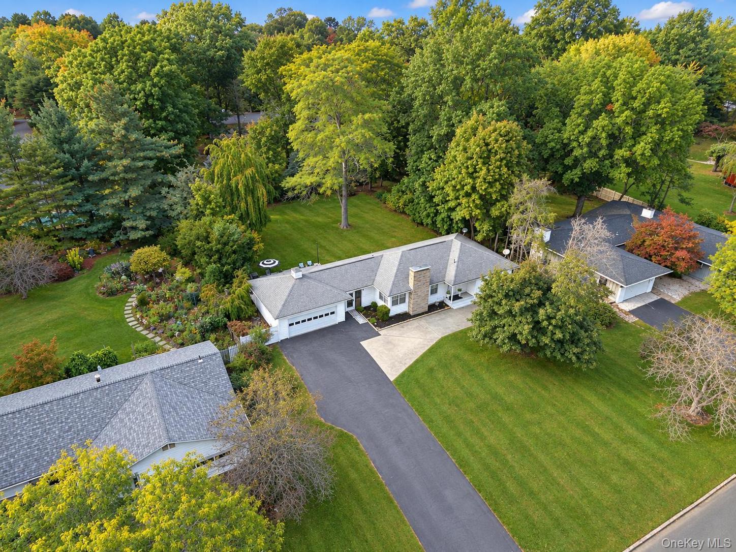 15 Randall Heights Property Photo 44