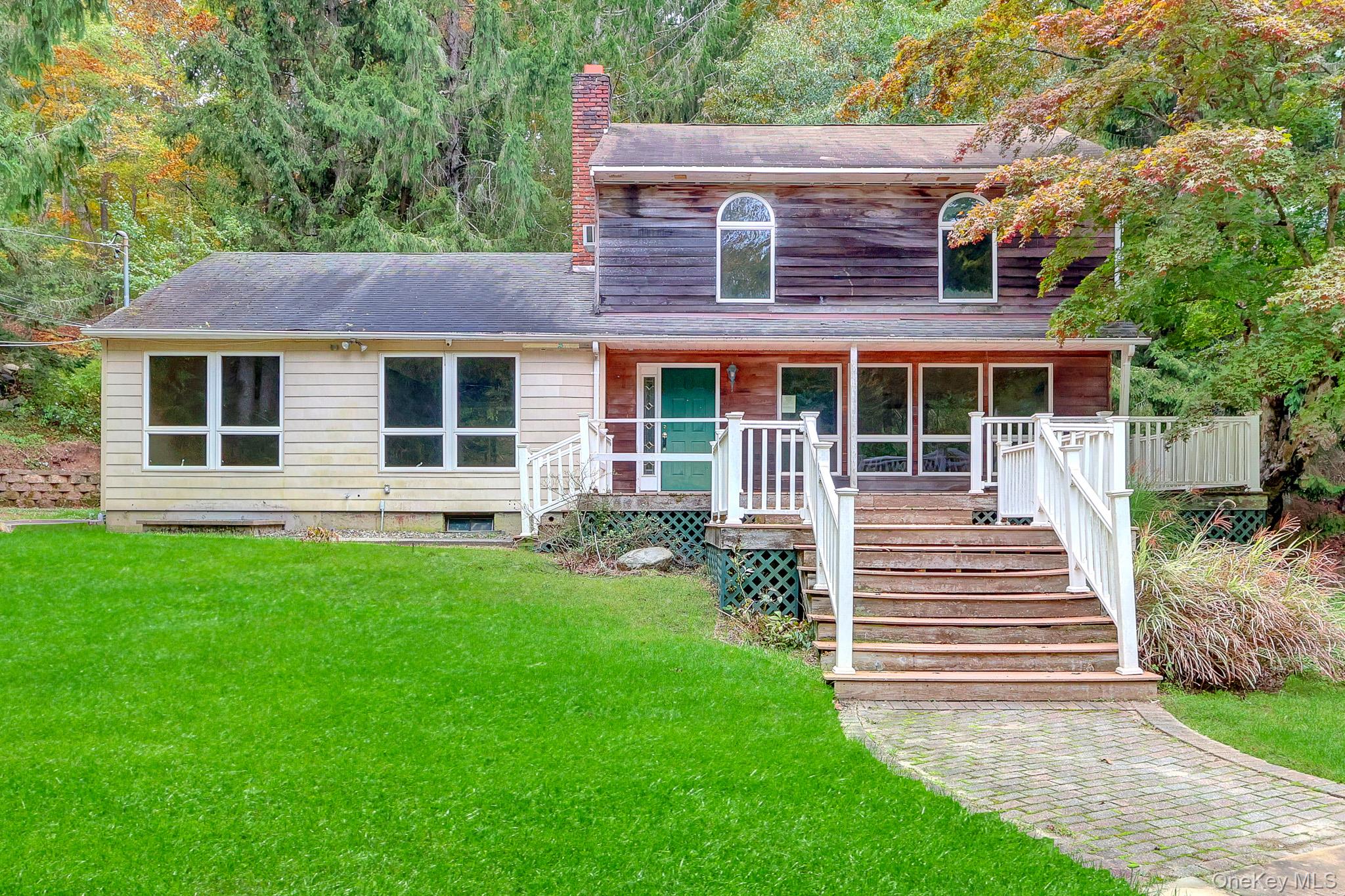 56 E Bartlett Road Property Photo 1