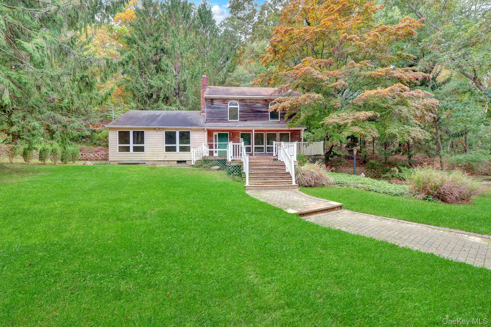 56 E Bartlett Road Property Photo 2