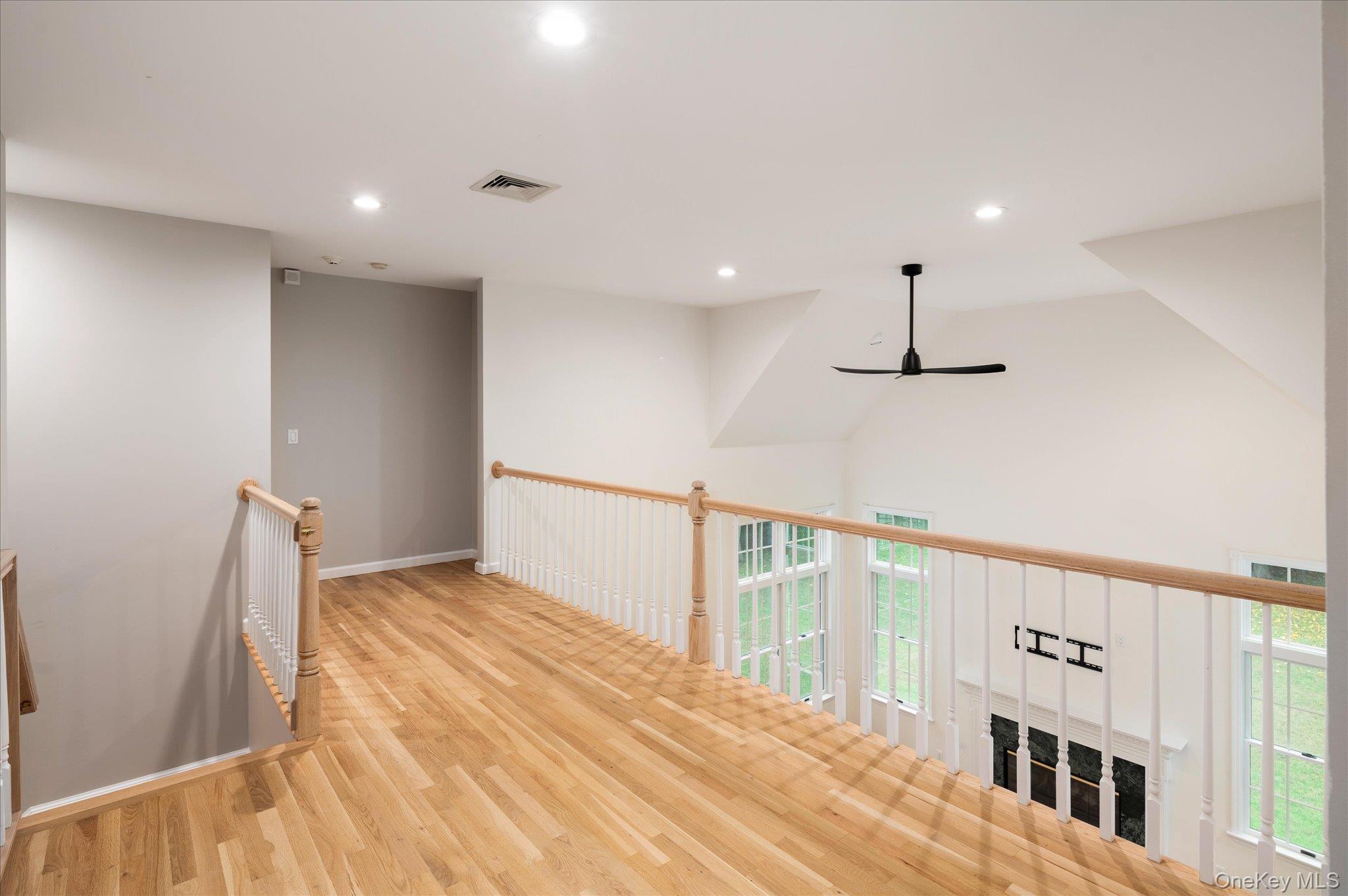 56 Londonderry Lane Property Photo 26