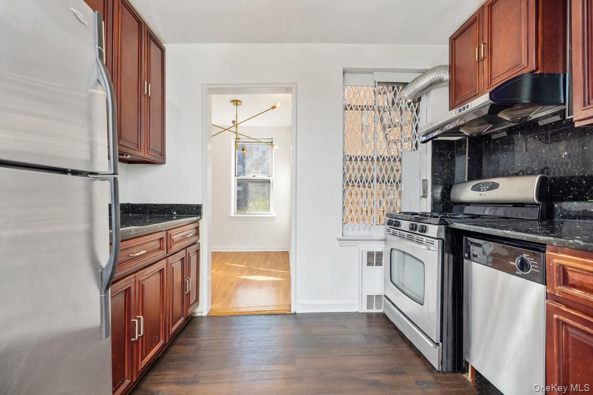67-10 108th Street 4a Property Photo 1