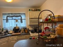 955 Fenwood Drive 1 Property Photo 2