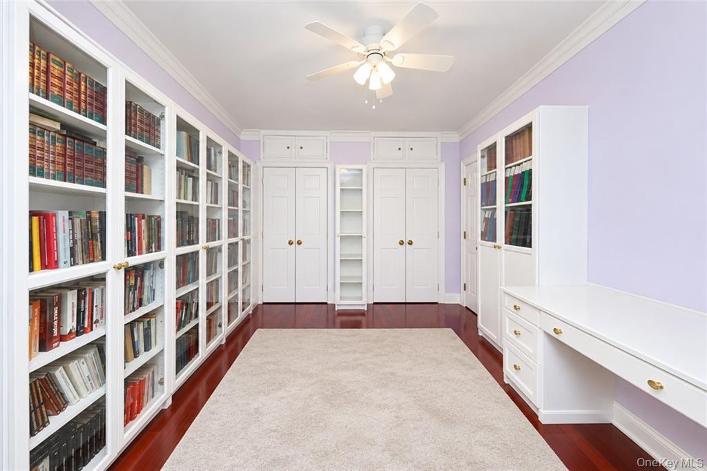 1625 Emmons Avenue Dd Property Photo 11