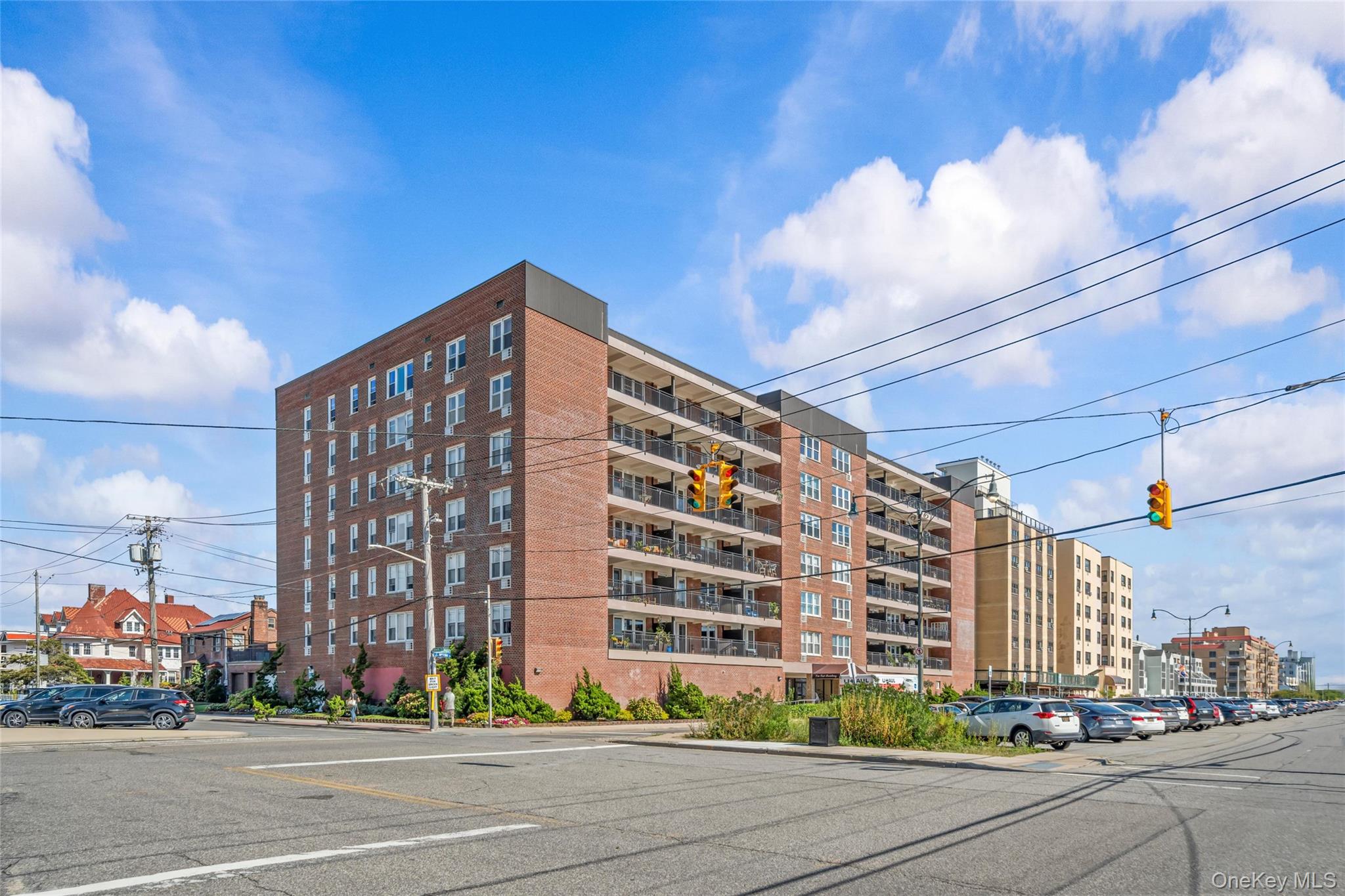 1 E Broadway 7o Property Photo 1