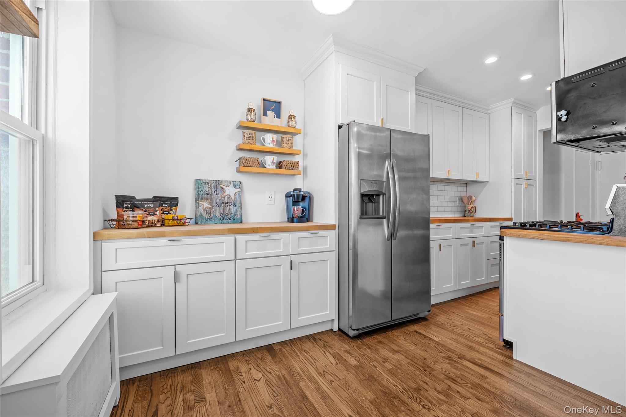 1 E Broadway 7o Property Photo 9