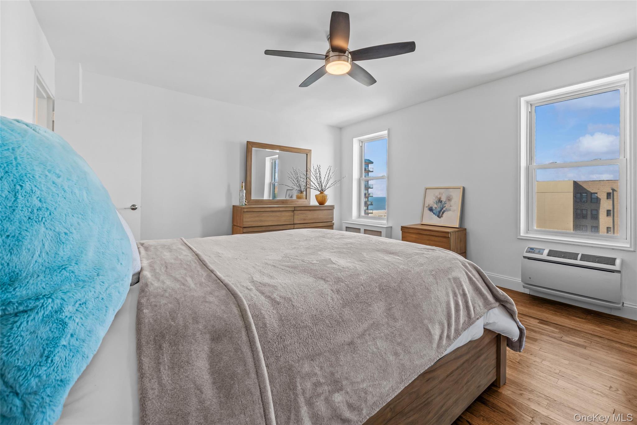 1 E Broadway 7o Property Photo 15