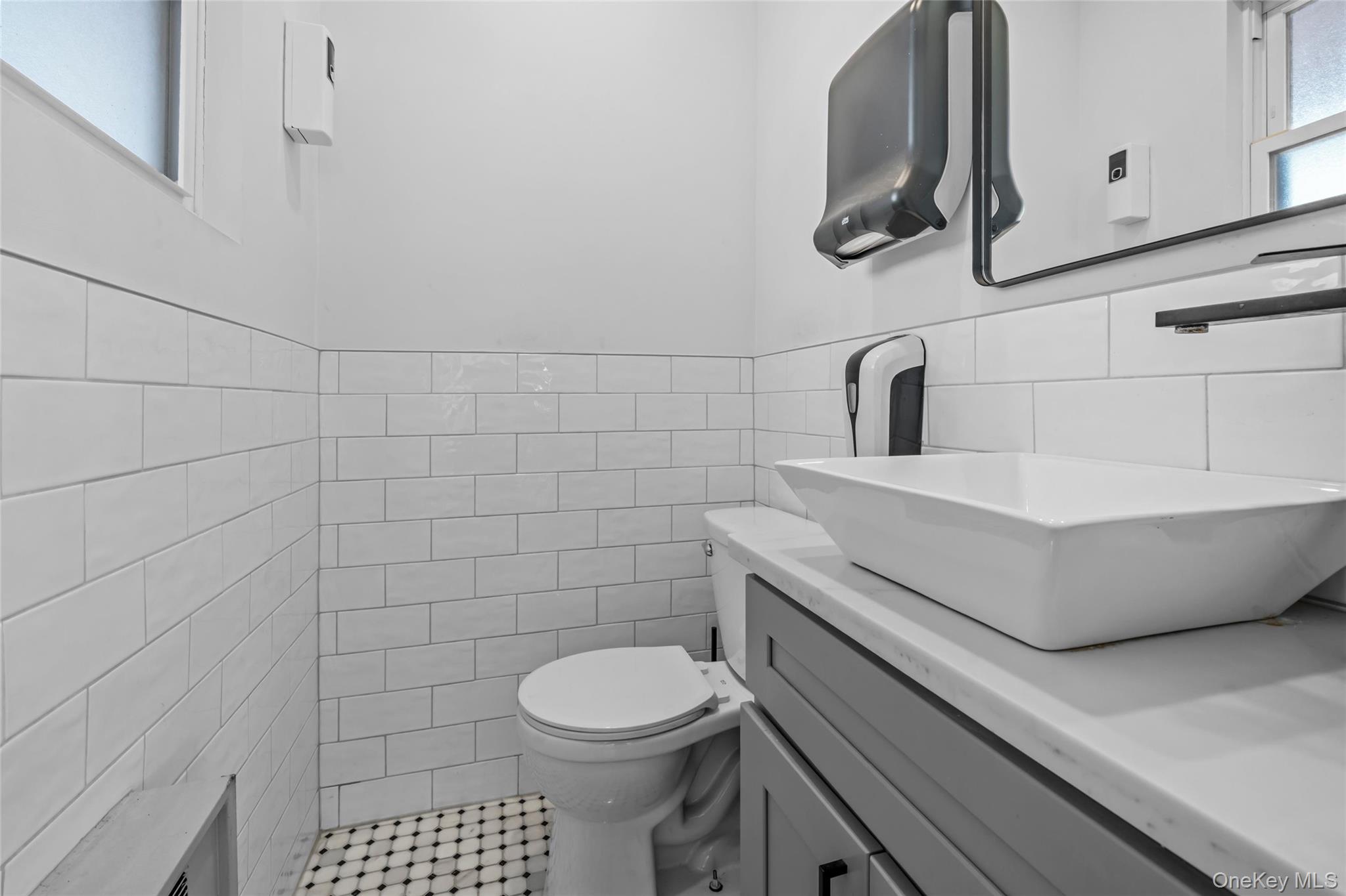 1 E Broadway 7o Property Photo 19