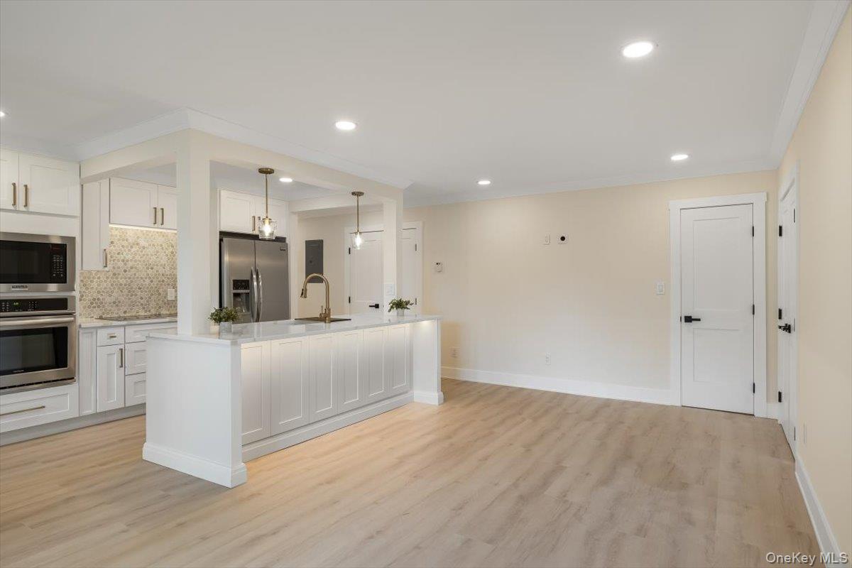 263 River Avenue 19 Property Photo 5