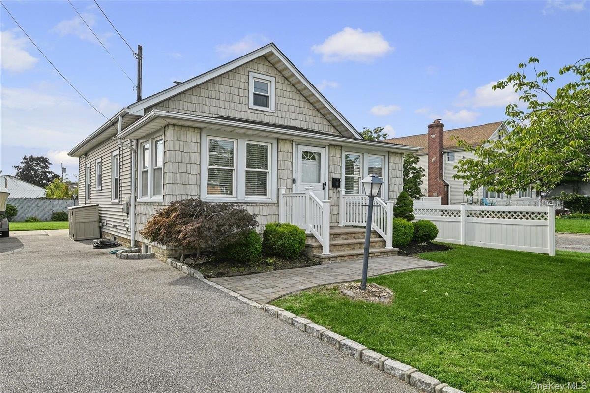 635 S 6th Street Property Photo 2