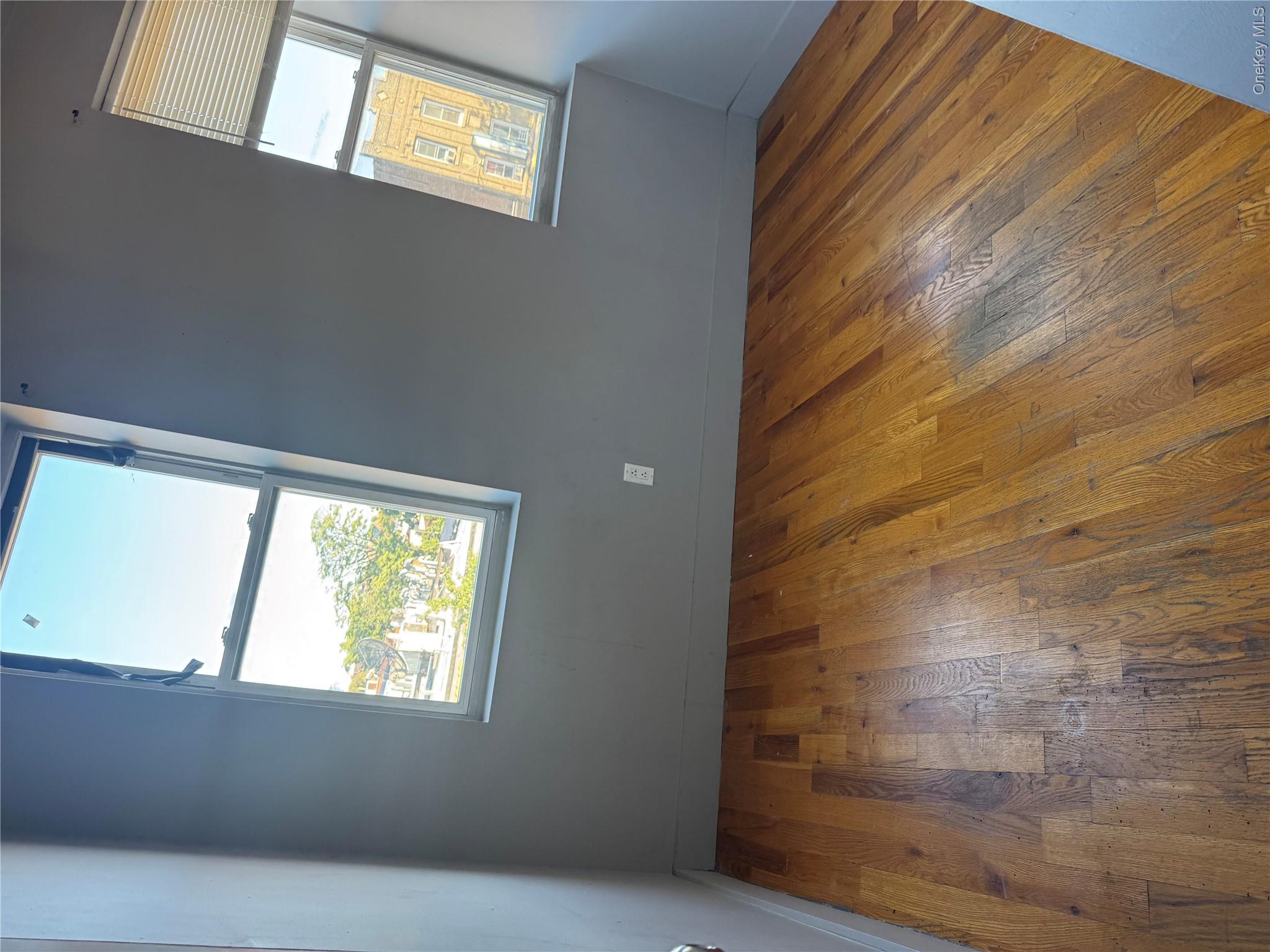 9602 Northern Blvd Property Photo 5