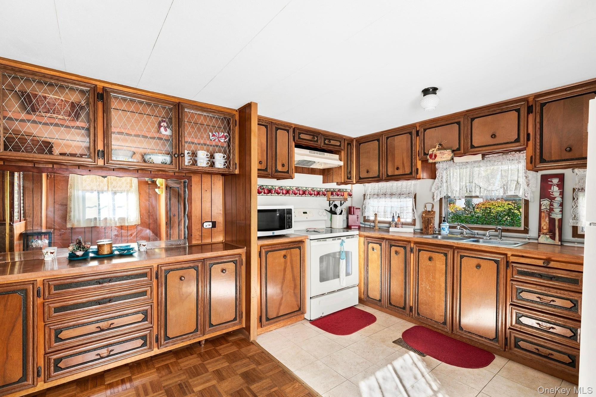 658 Sound Avenue E-12 Property Photo 6
