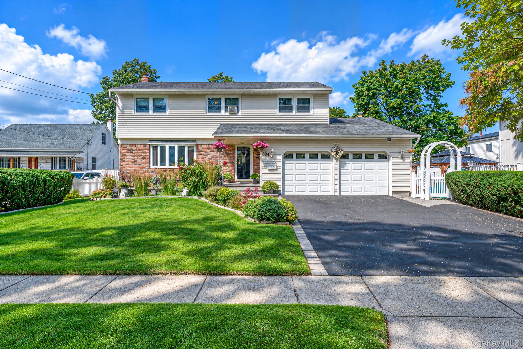 69A Erlanger Boulevard Property Photo 1