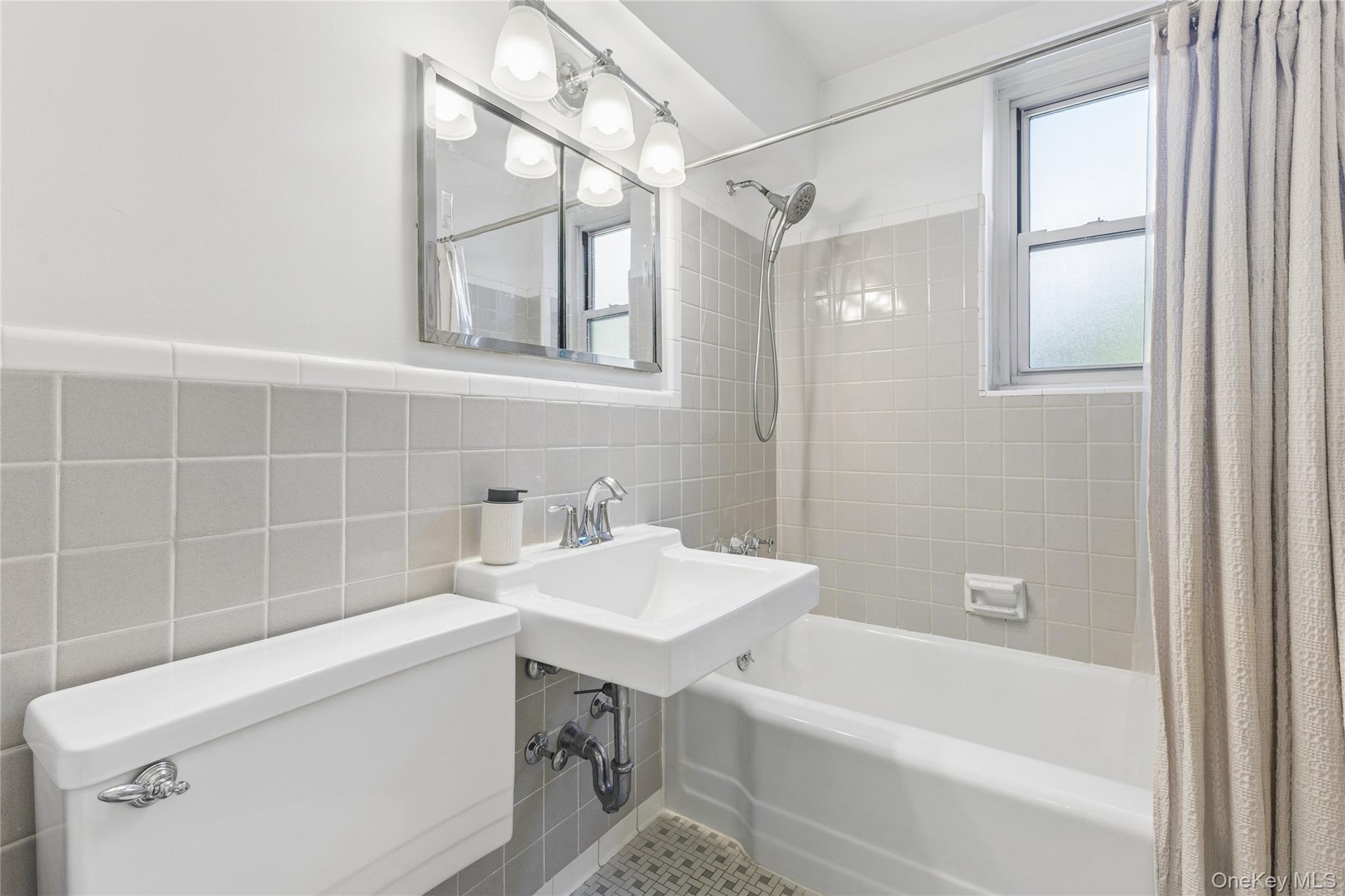 18-40 211th Street 3j Property Photo 10