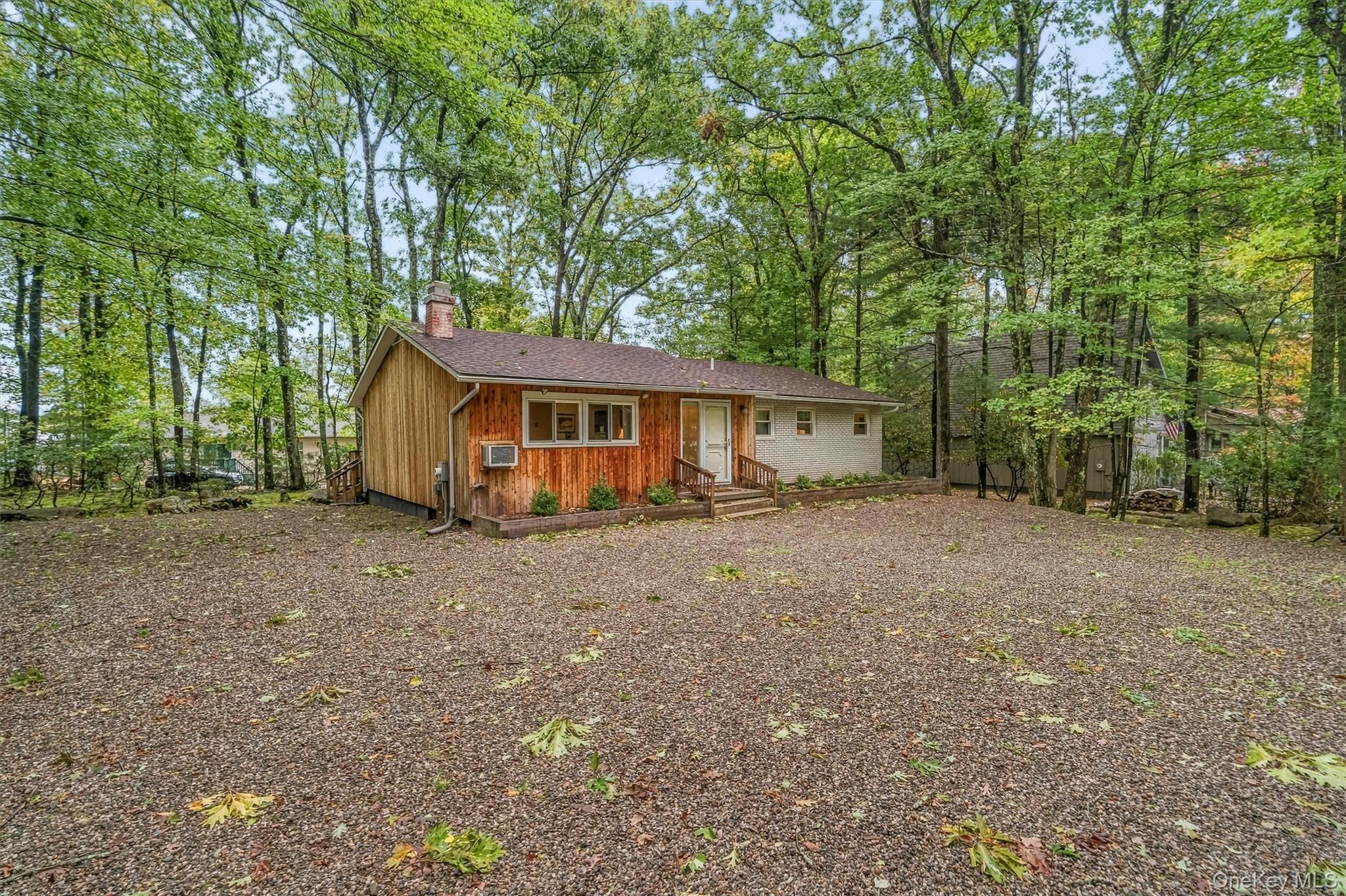 14 Essex Street Property Photo 2