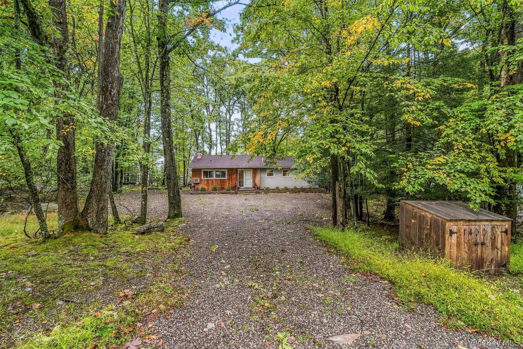 14 Essex Street Property Photo 3