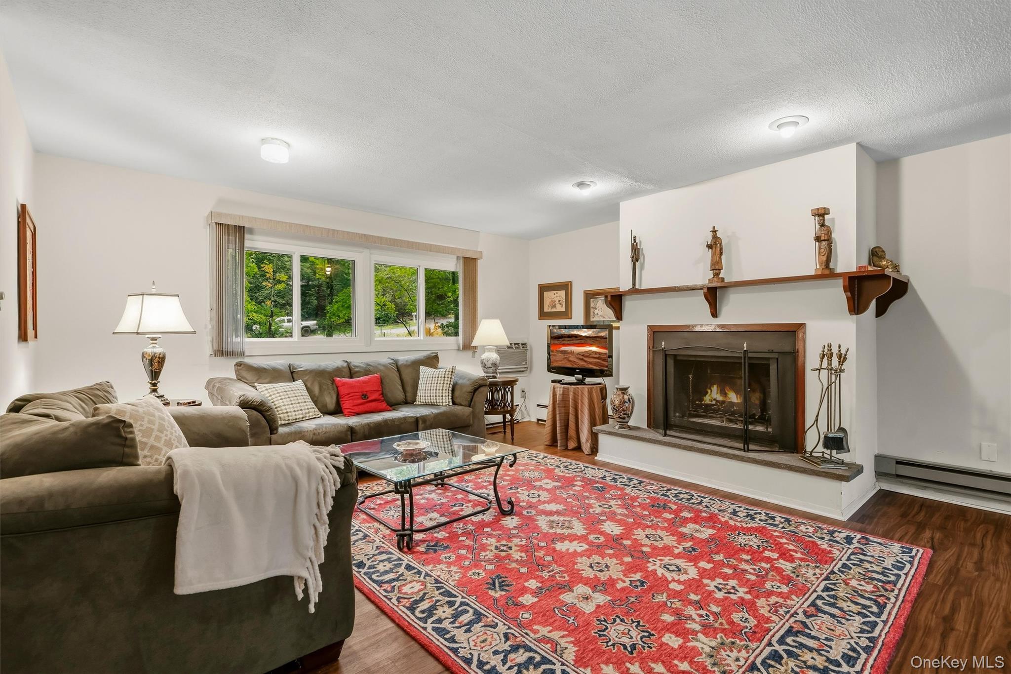 14 Essex Street Property Photo 10
