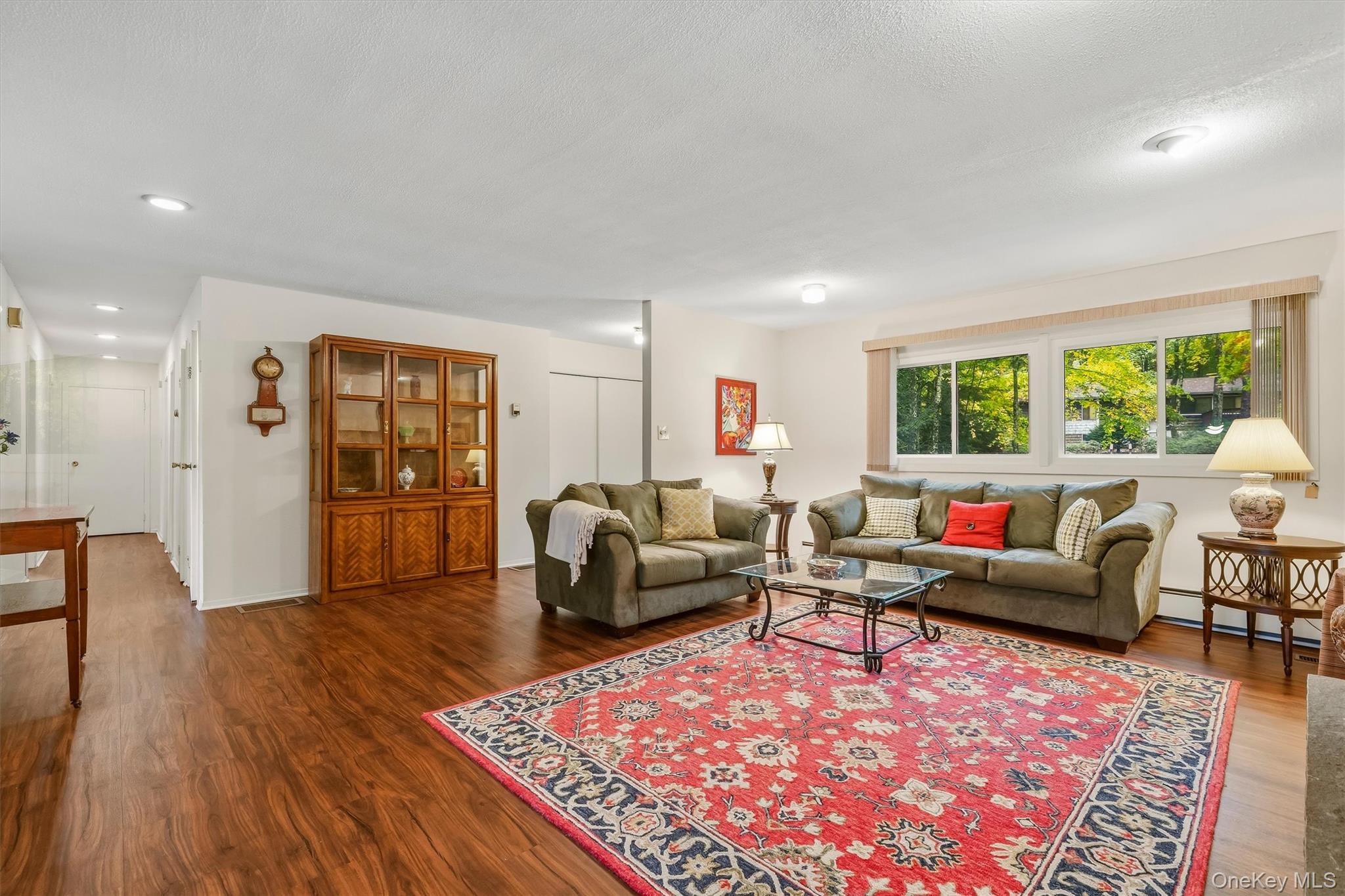 14 Essex Street Property Photo 11