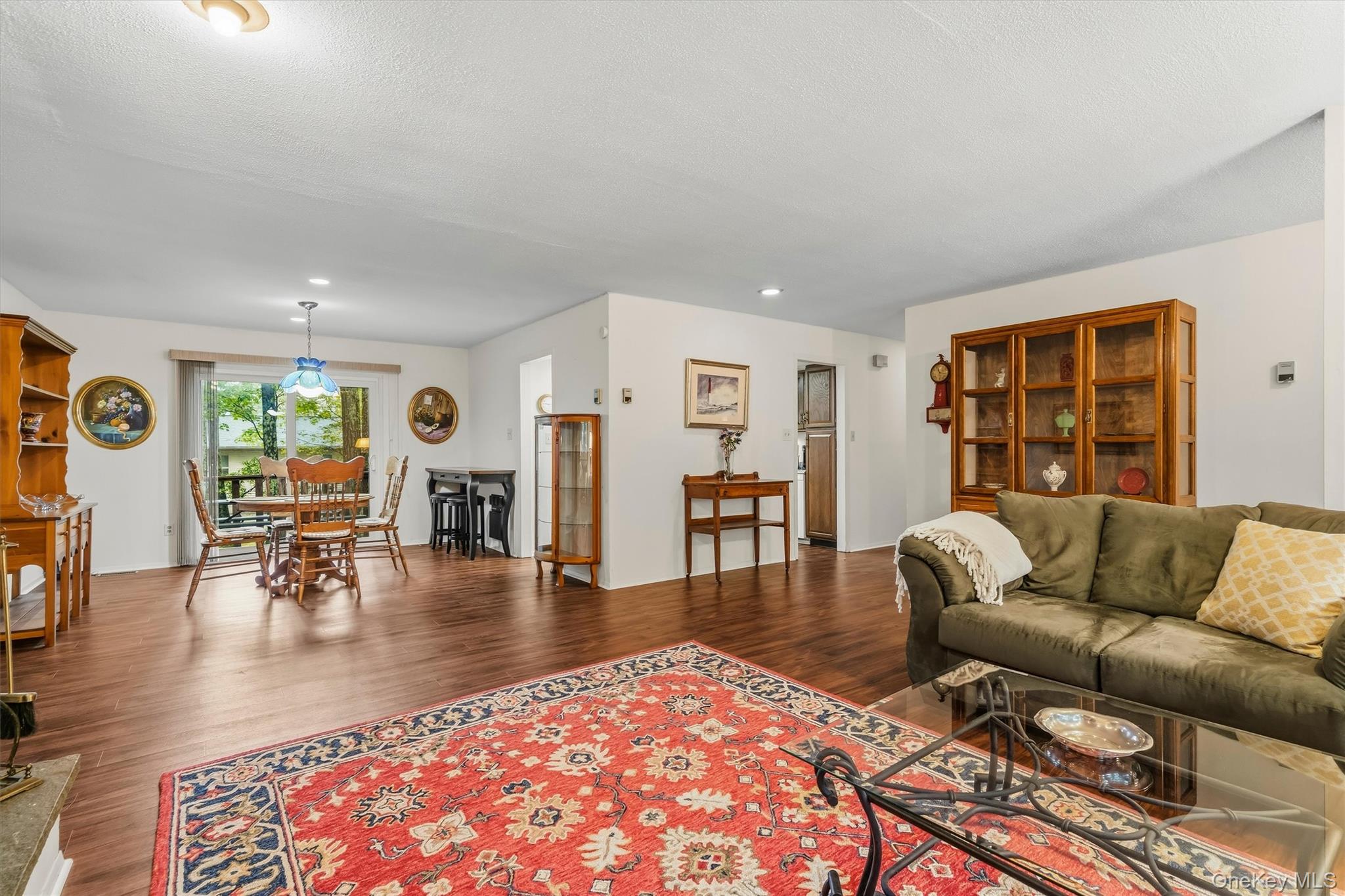 14 Essex Street Property Photo 12