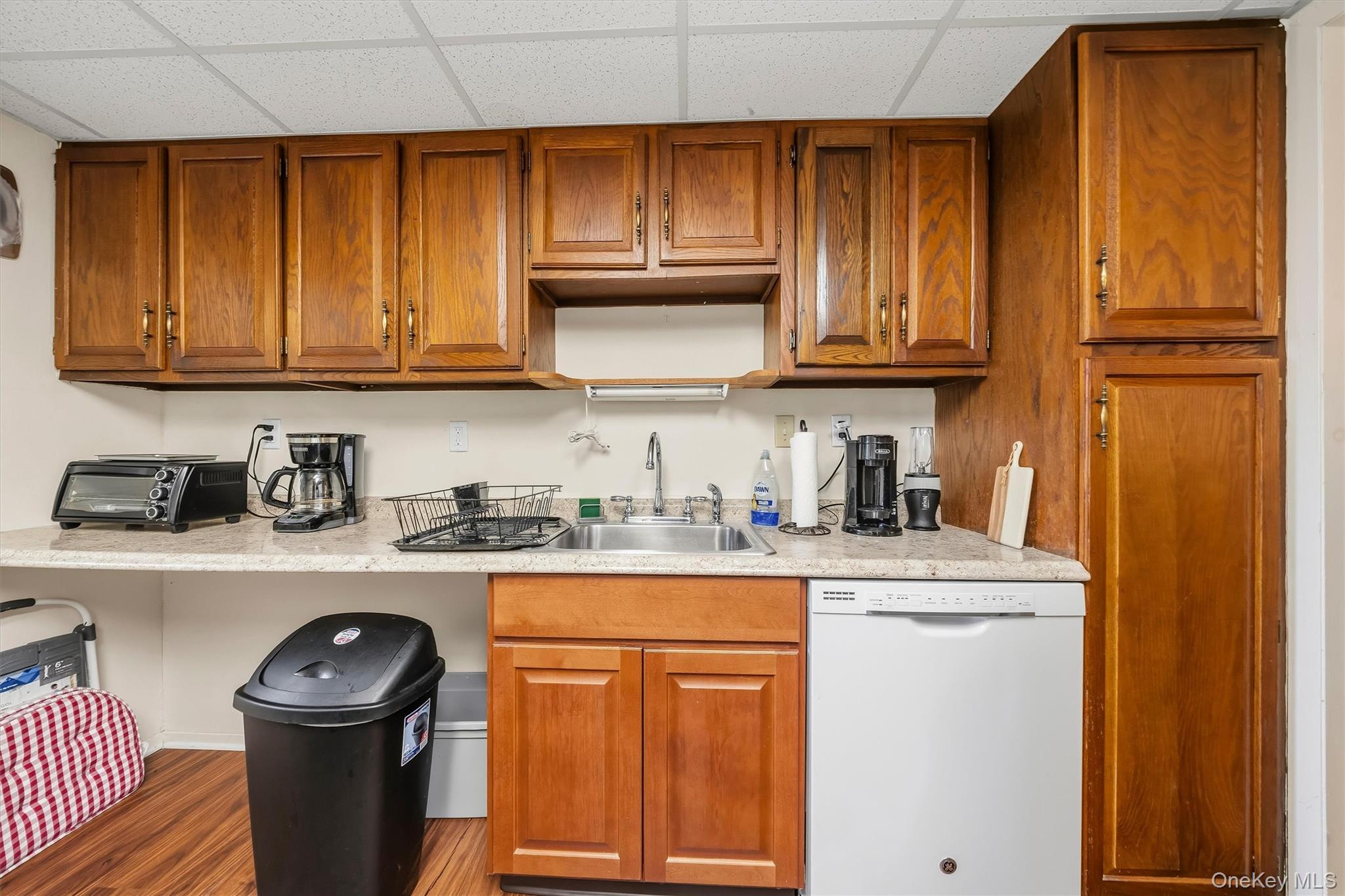 14 Essex Street Property Photo 20