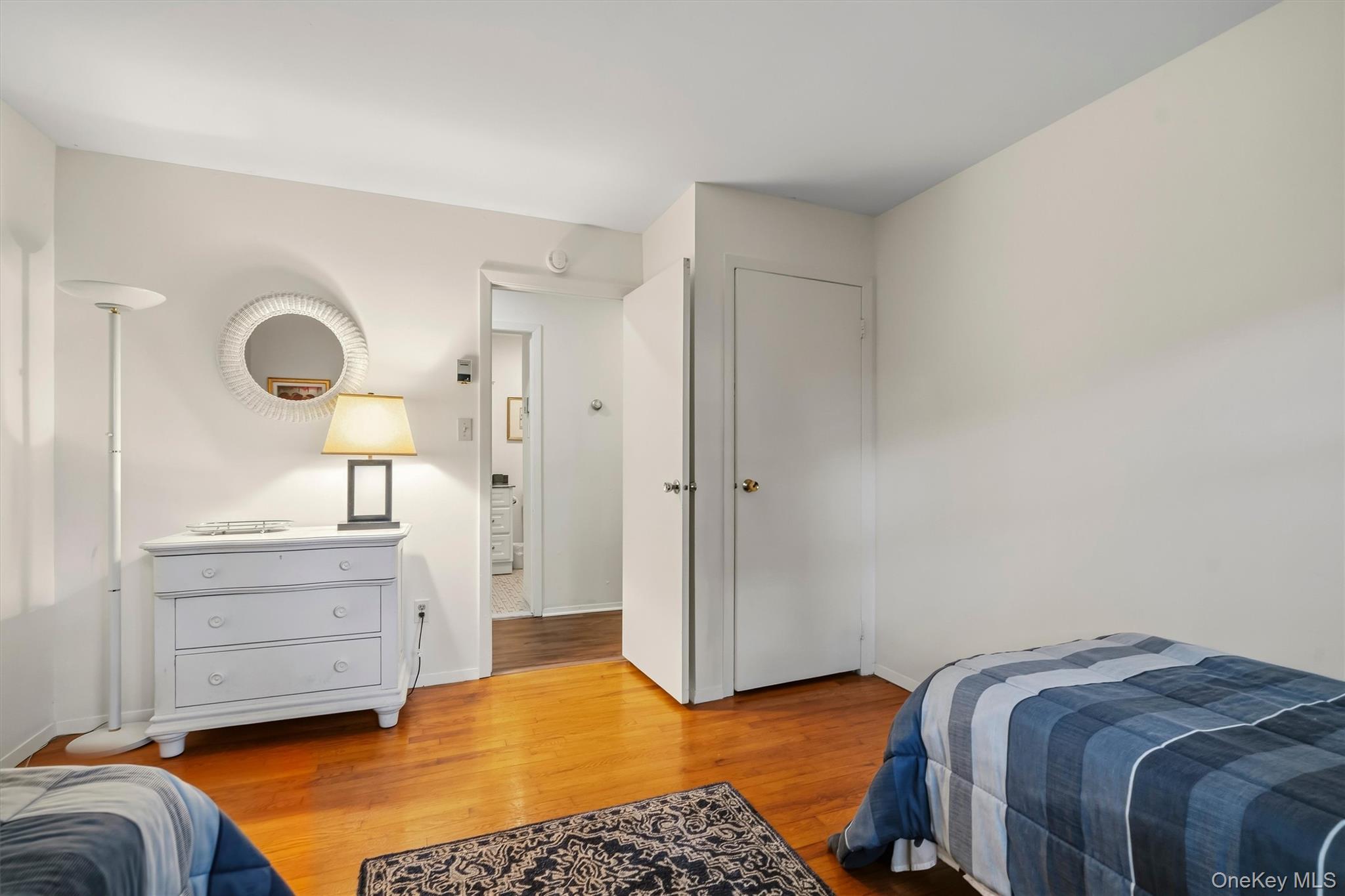 14 Essex Street Property Photo 29