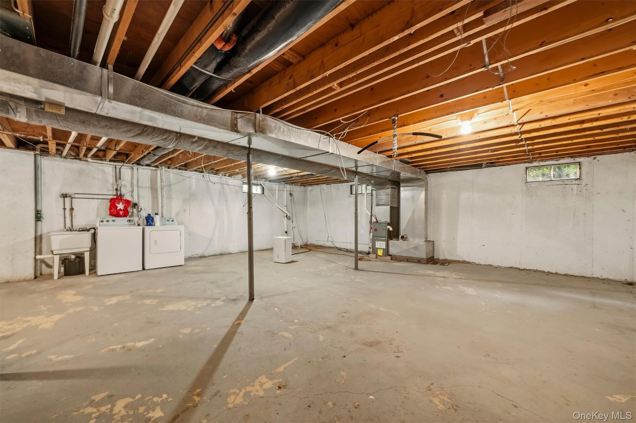 14 Essex Street Property Photo 31