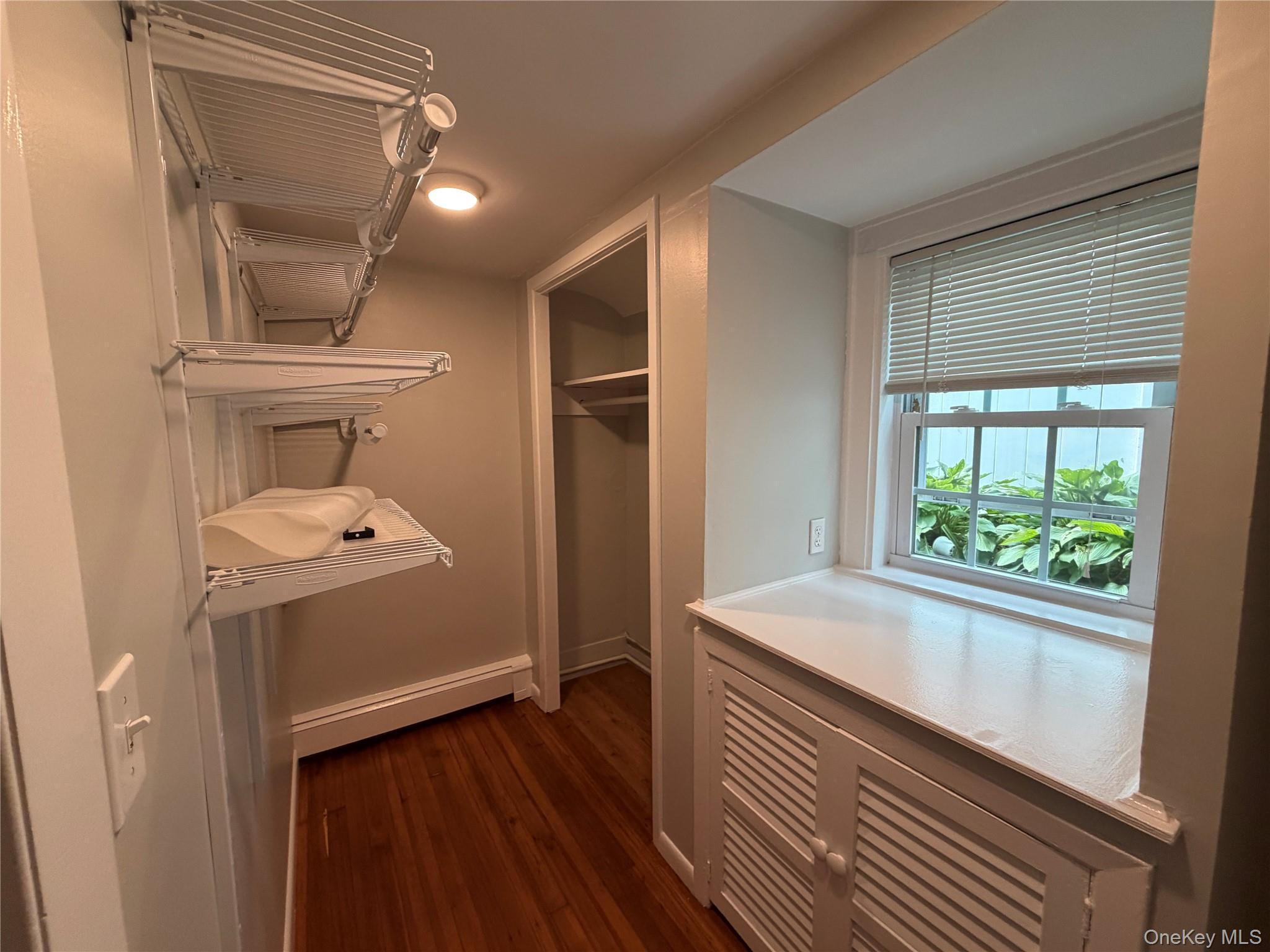 1057290 Property Photo 10