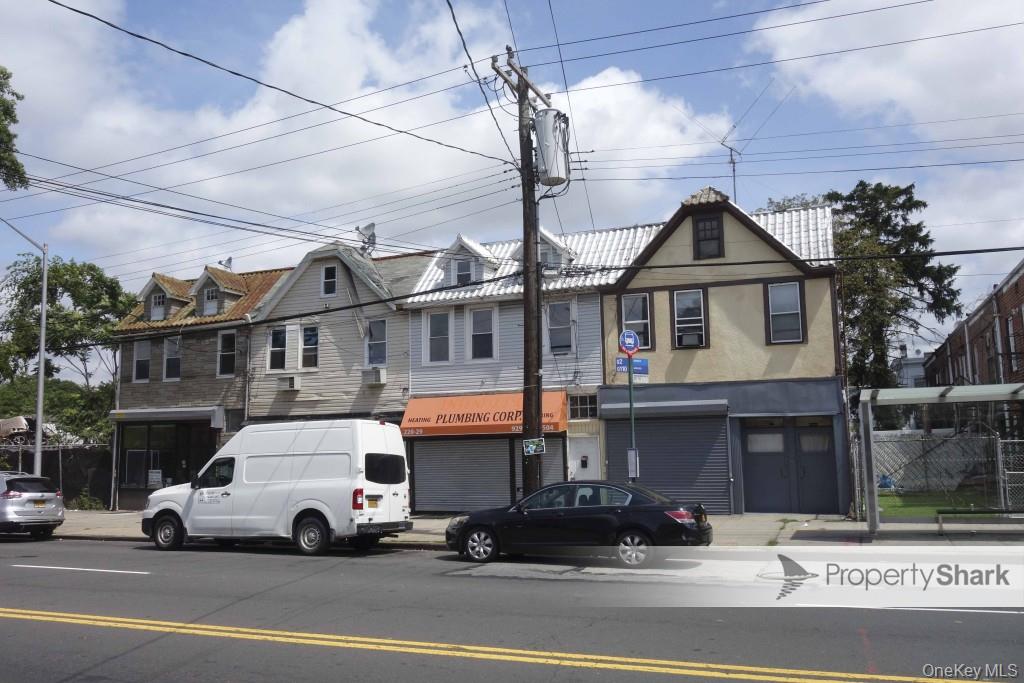 22029 Hempstead Avenue Property Photo 1