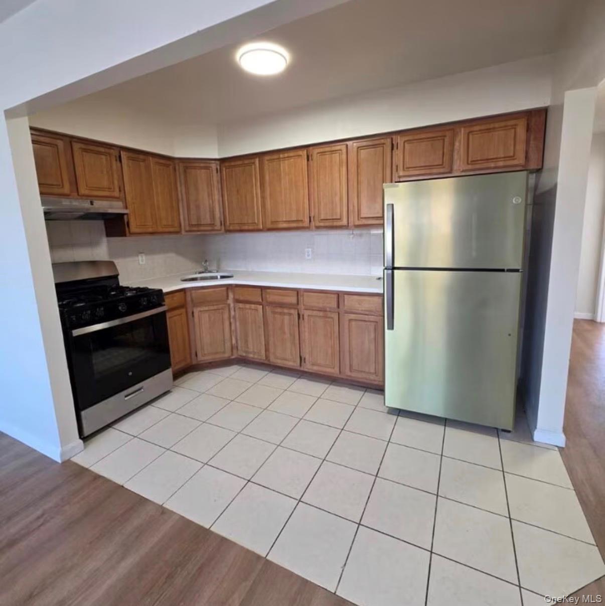 66-78 69th Street Property Photo 9