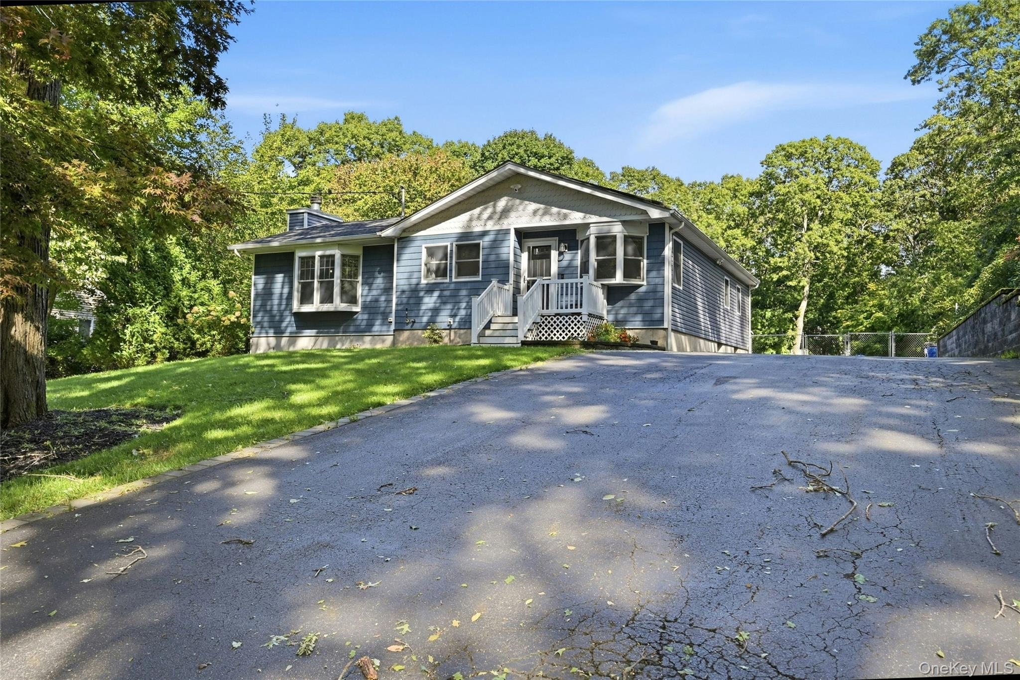 82 Oakwood Drive Property Photo 3