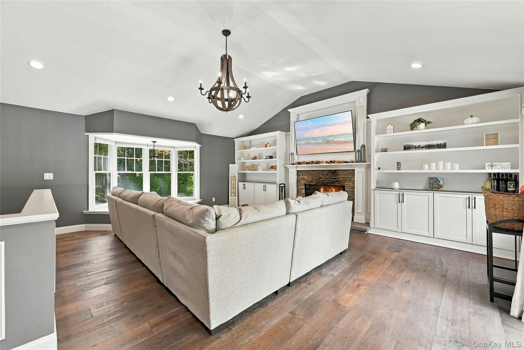 82 Oakwood Drive Property Photo 13