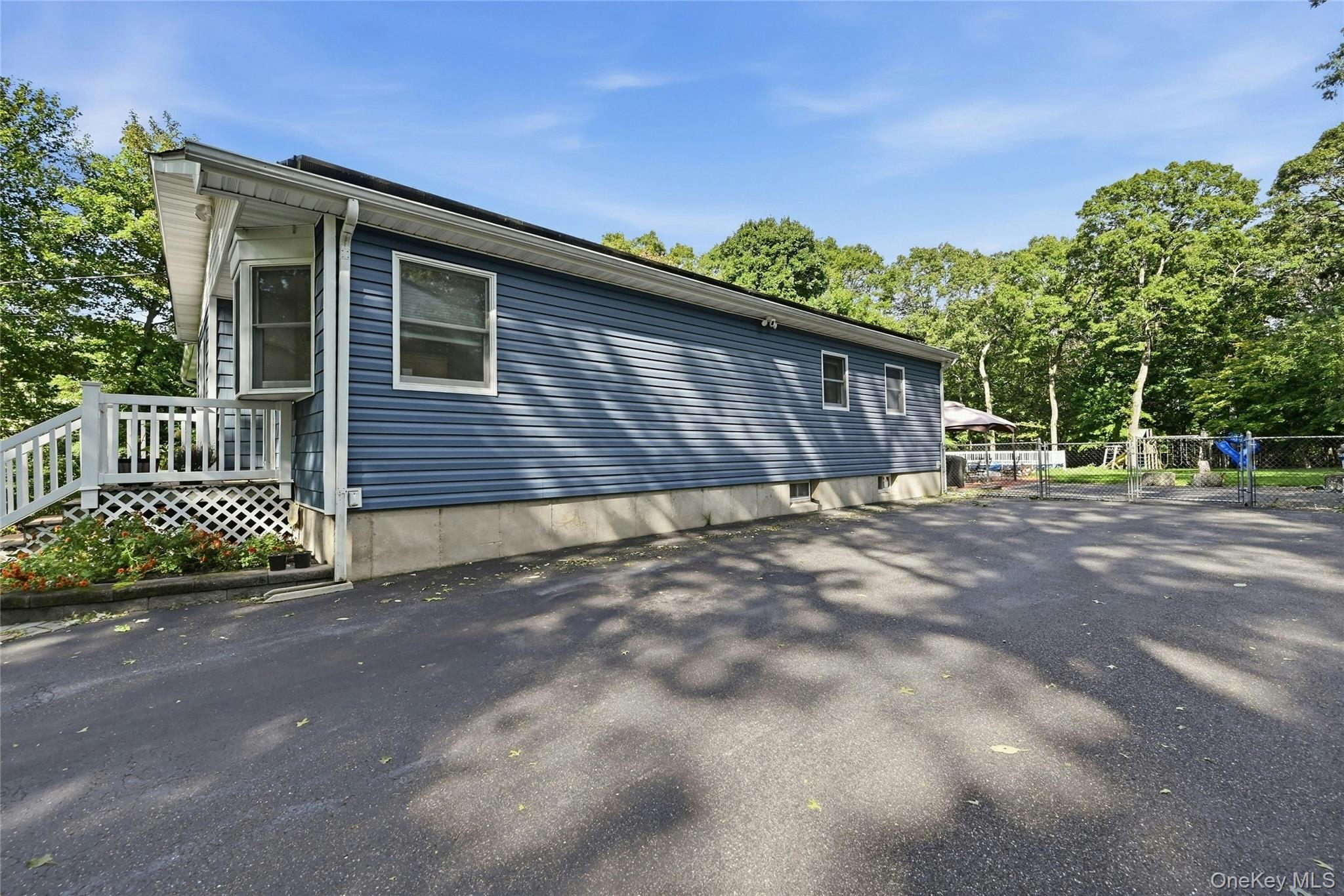 82 Oakwood Drive Property Photo 27