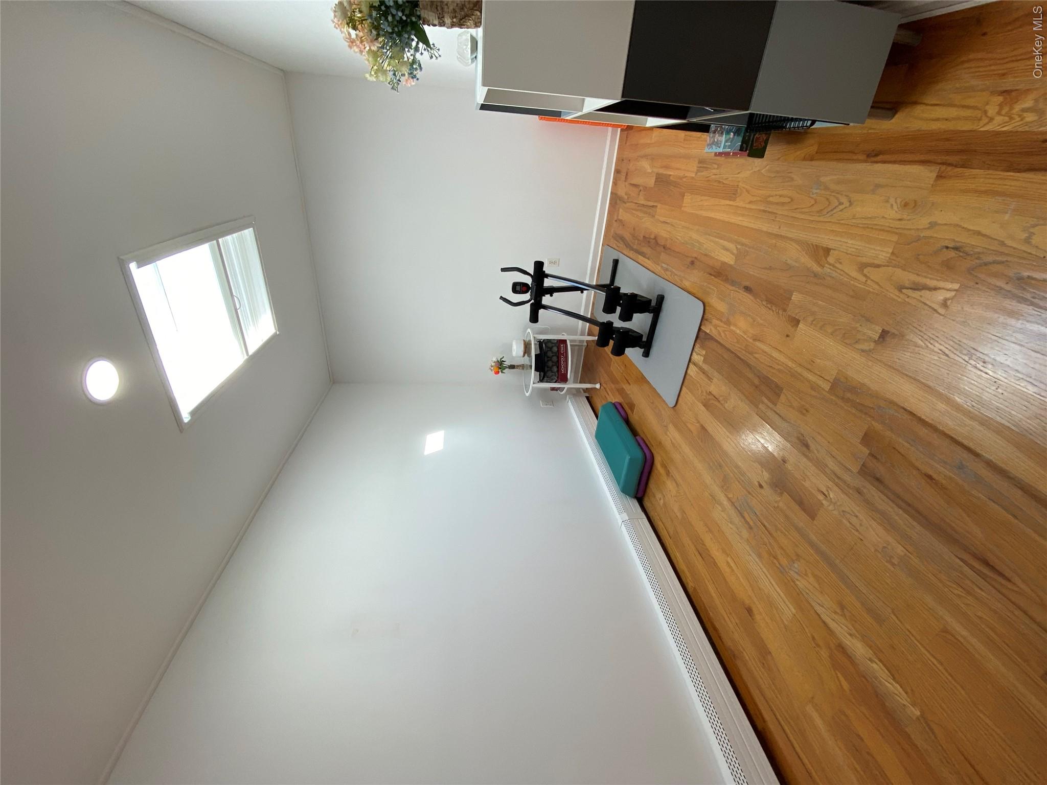 175 Beach 29th Street Property Photo 8