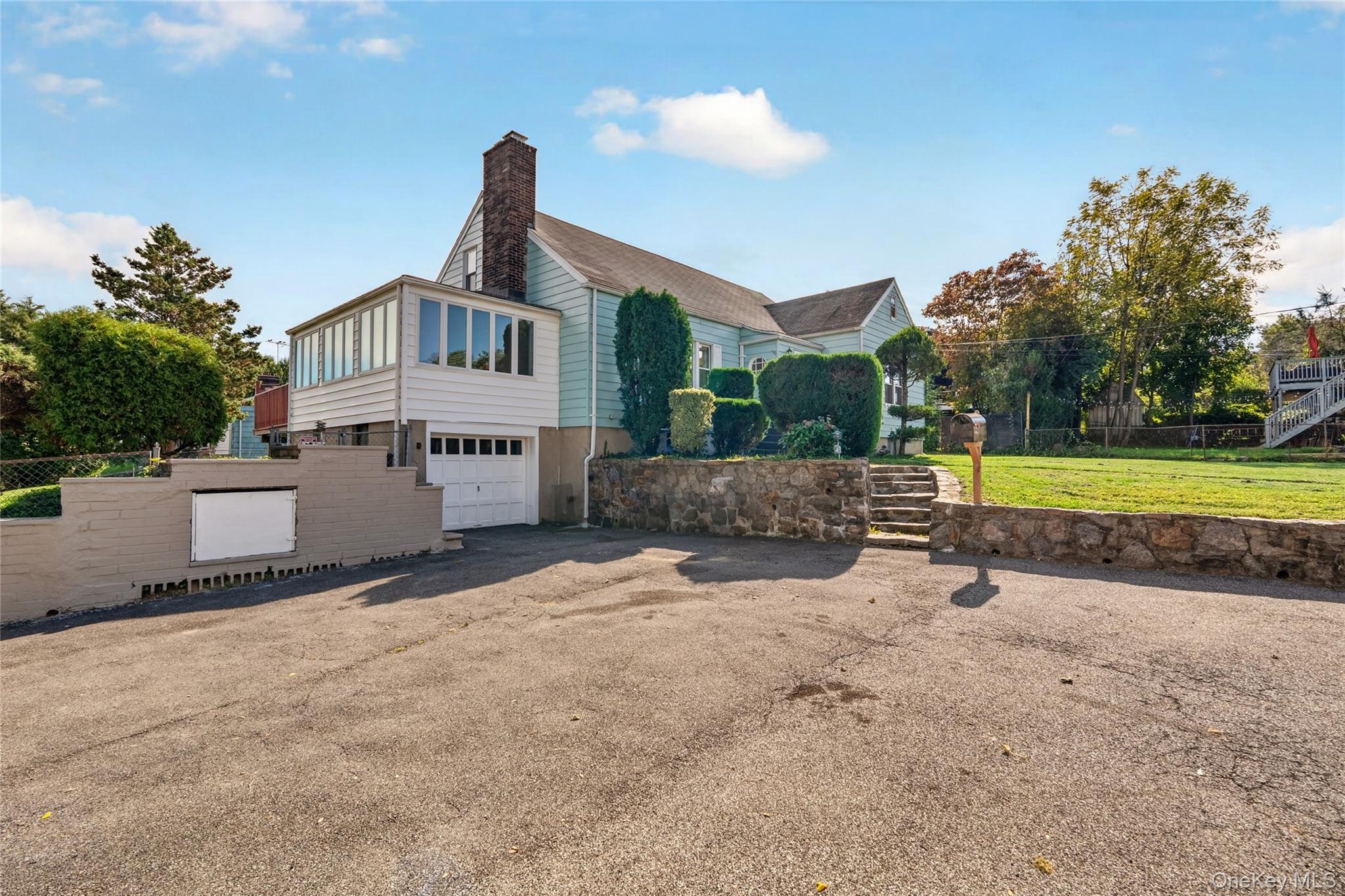 62 Van Wart Street Property Photo 3