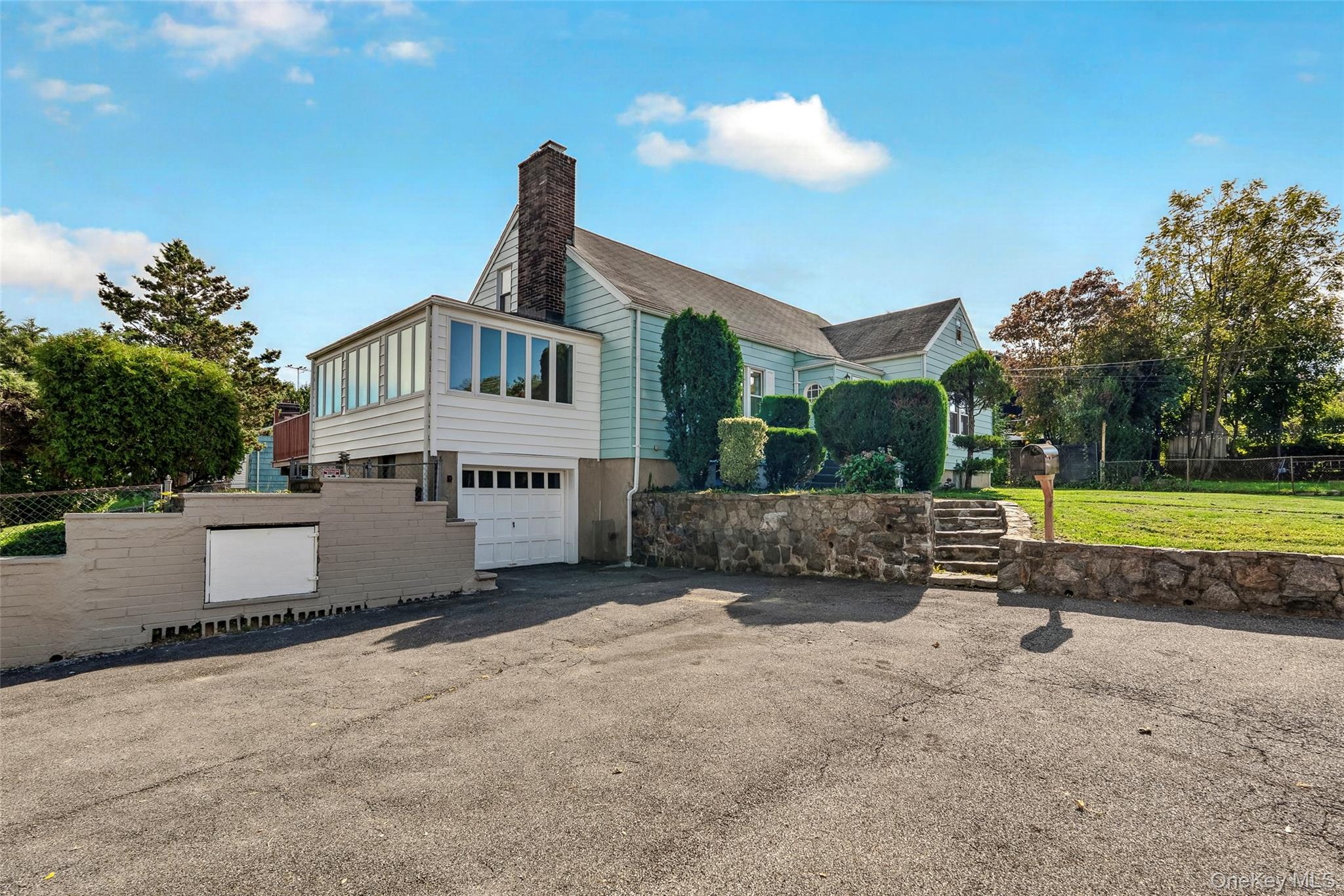 62 Van Wart Street Property Photo 3