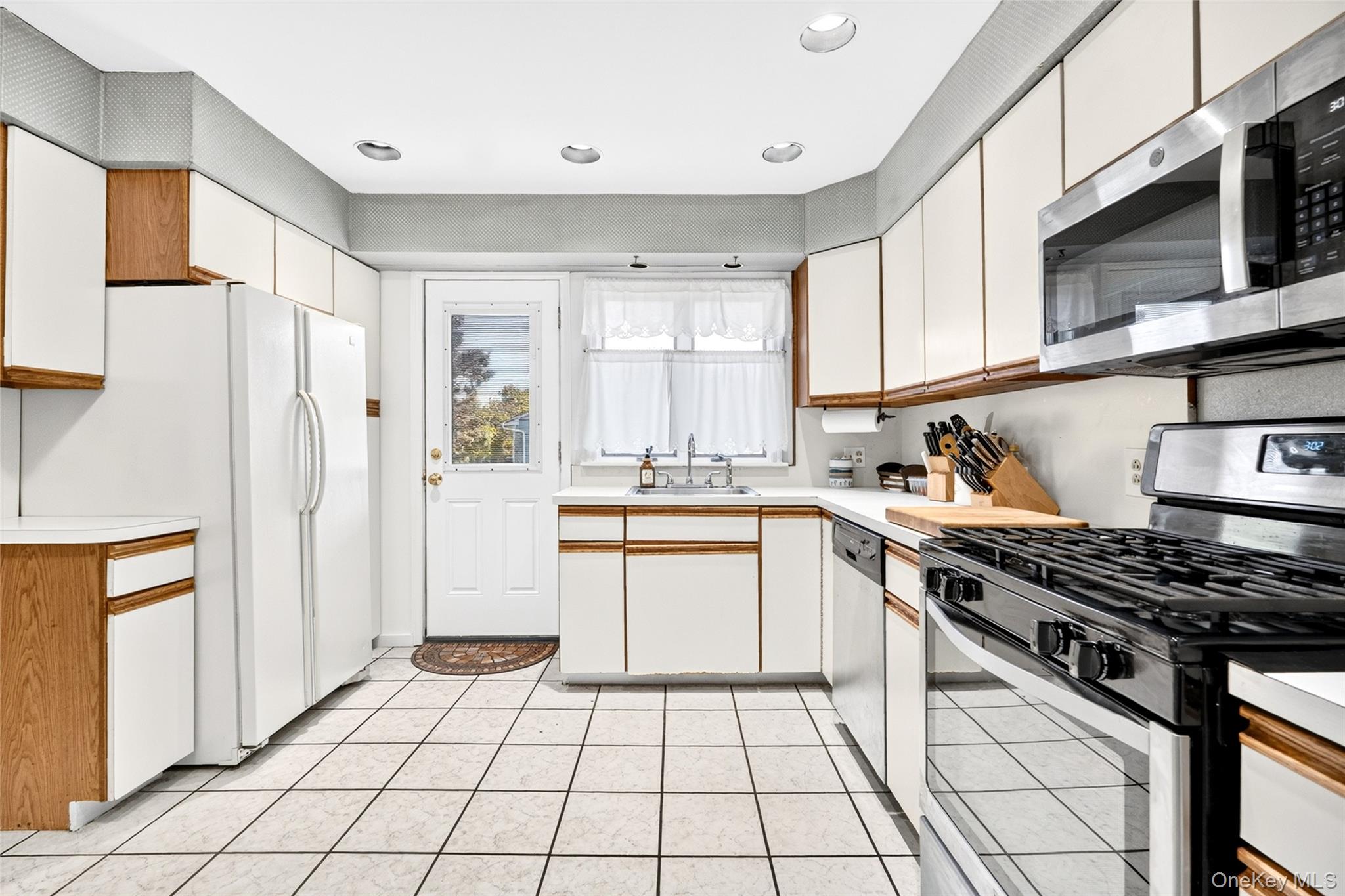 62 Van Wart Street Property Photo 11