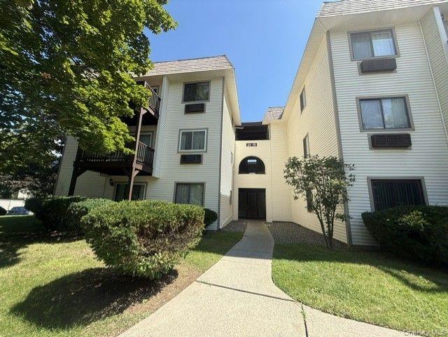 21 Village Park Drive 1B Property Photo 1