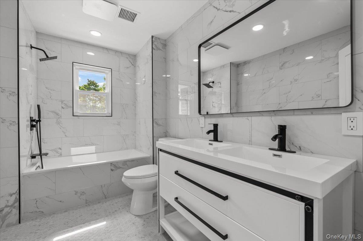 28 Ketewomoke Drive Property Photo 14