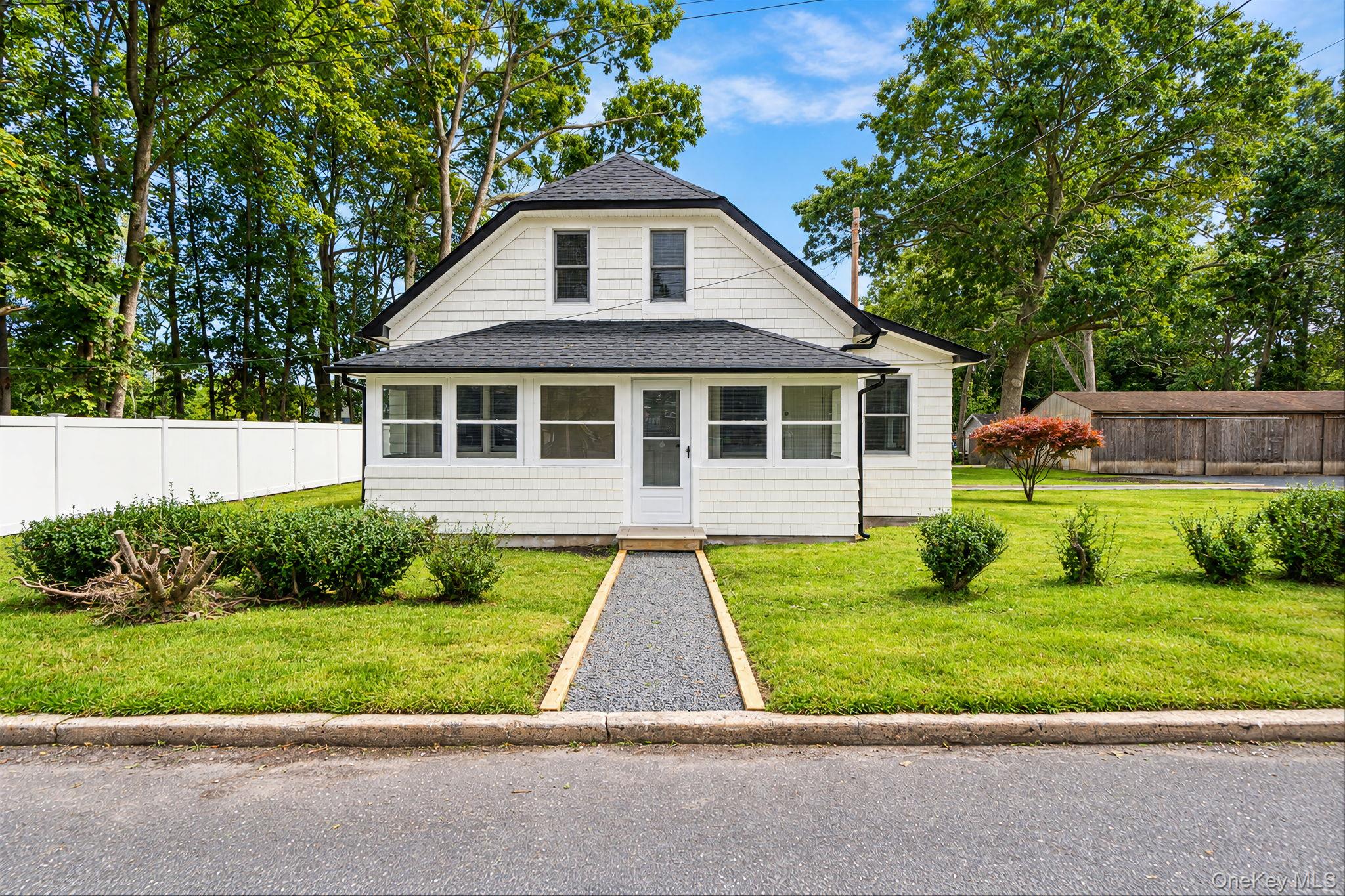 61 Bank Street Property Photo 1